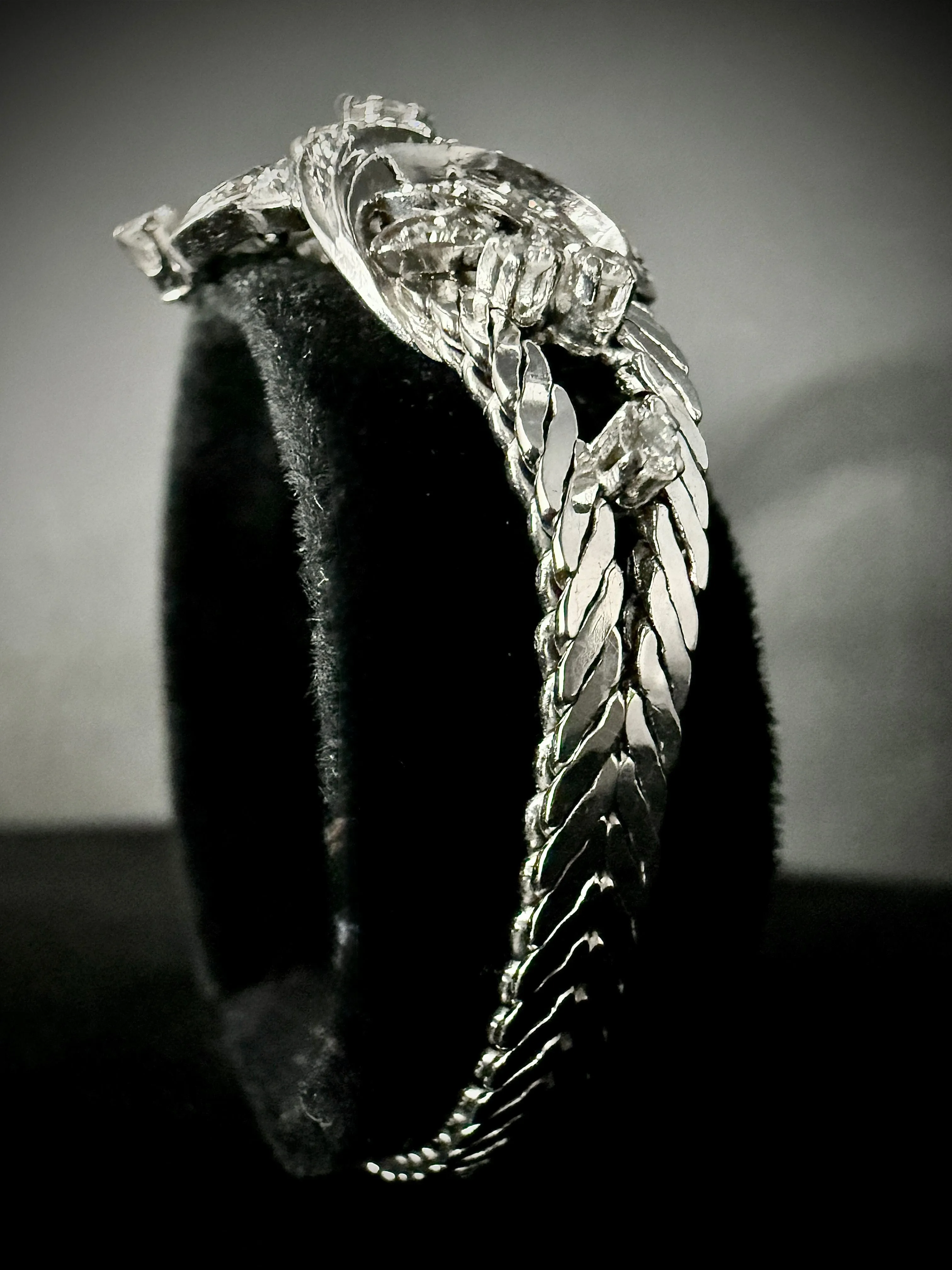 Bracelet or blanc serti de 4 carats de diamants brillants sold by 58 Facettes product image thumbnail 5