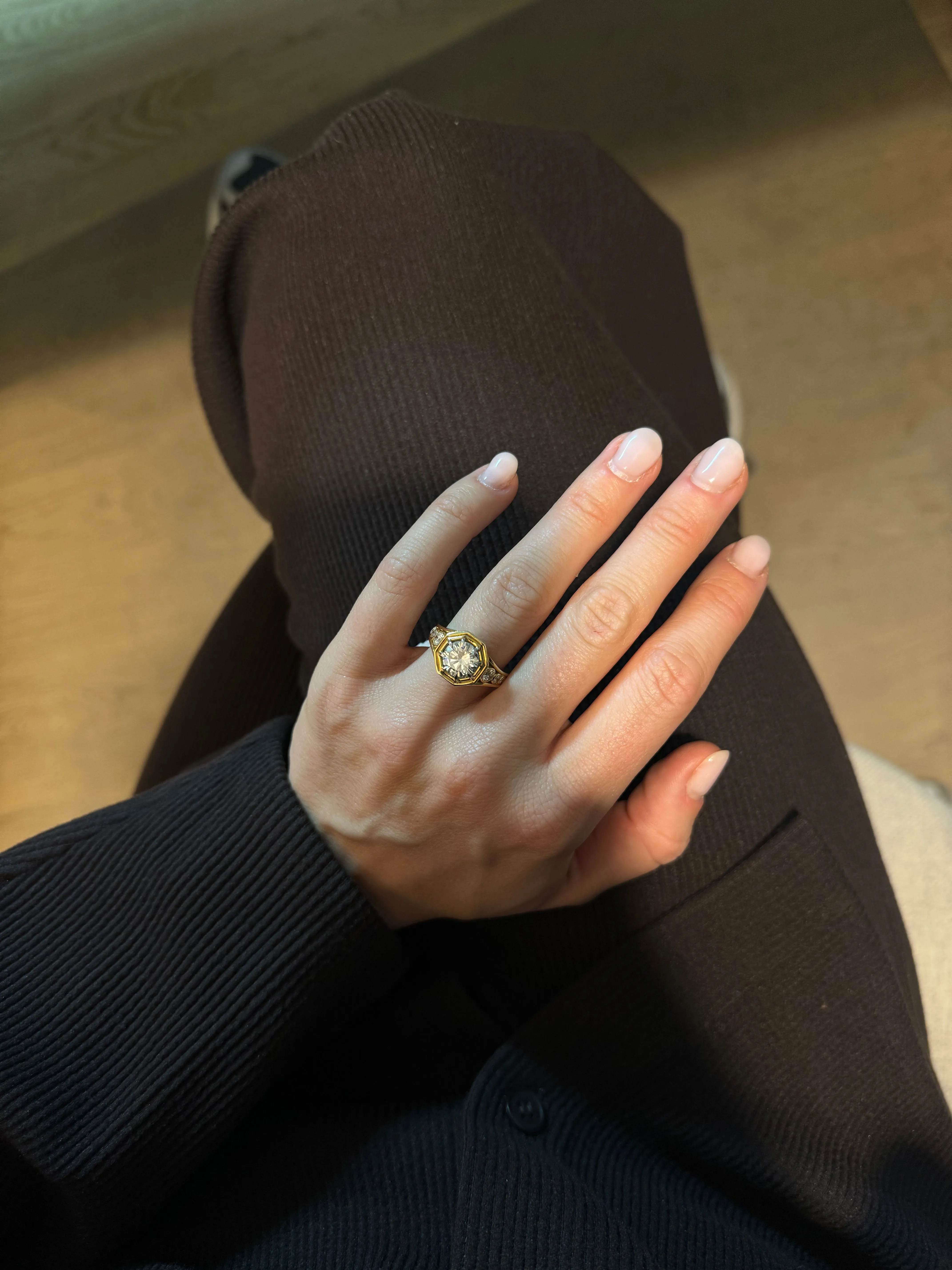 Bague style années 80 en or jaune 18k et diamants sold by 58 Facettes product image thumbnail 2