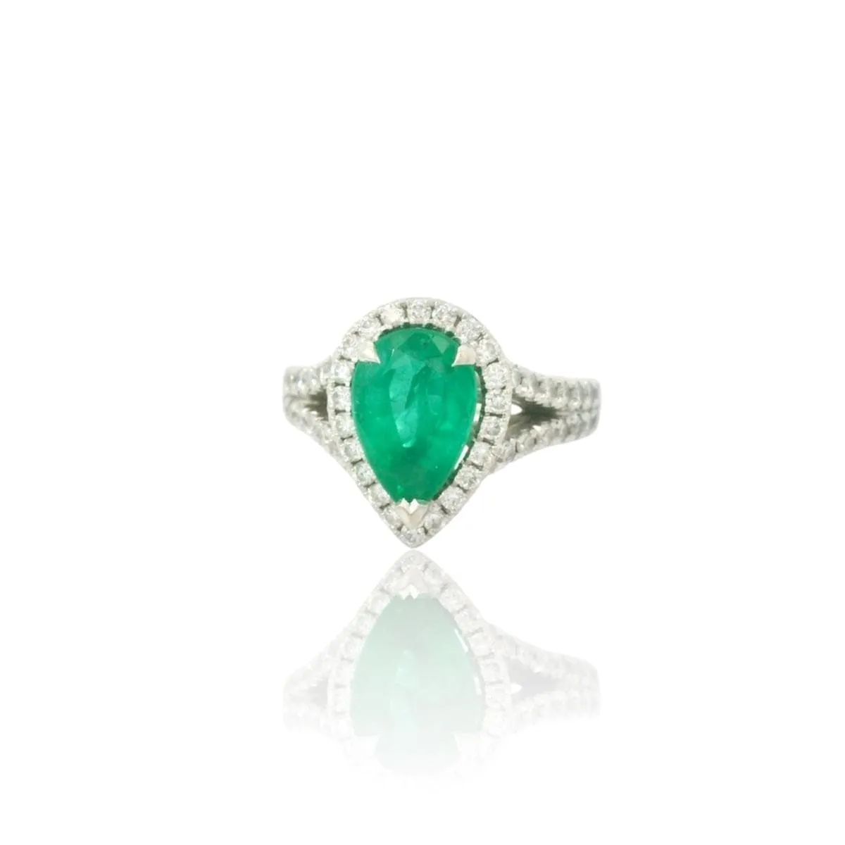 Bague - Bague émeraude taille poire en or blanc 18k et diamants sold by 58 Facettes