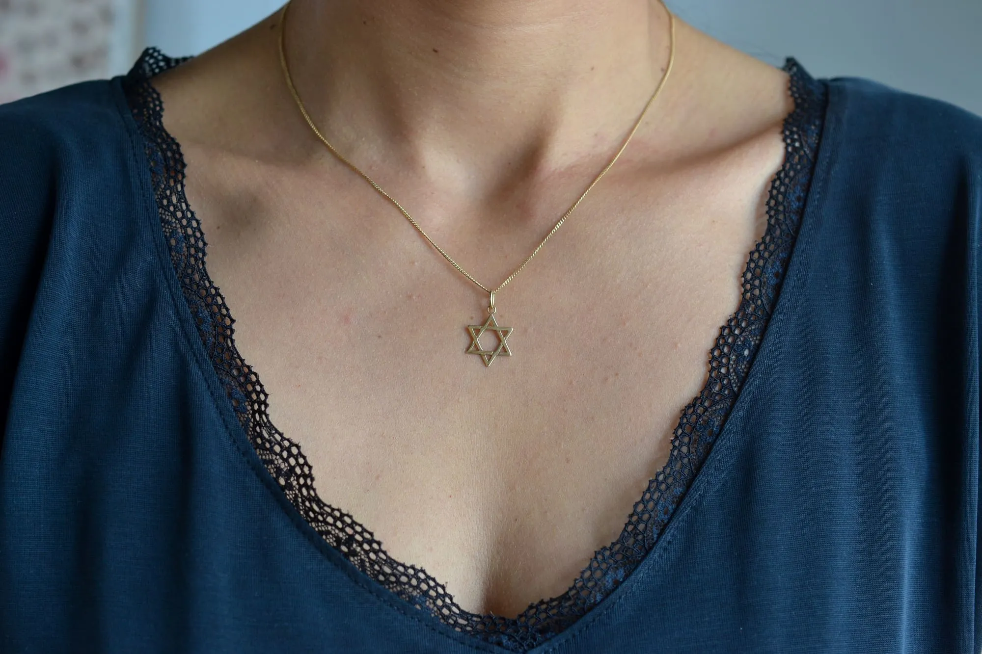 Pendentif Étoile de David en or jaune 18k sold by 58 Facettes product image thumbnail 2