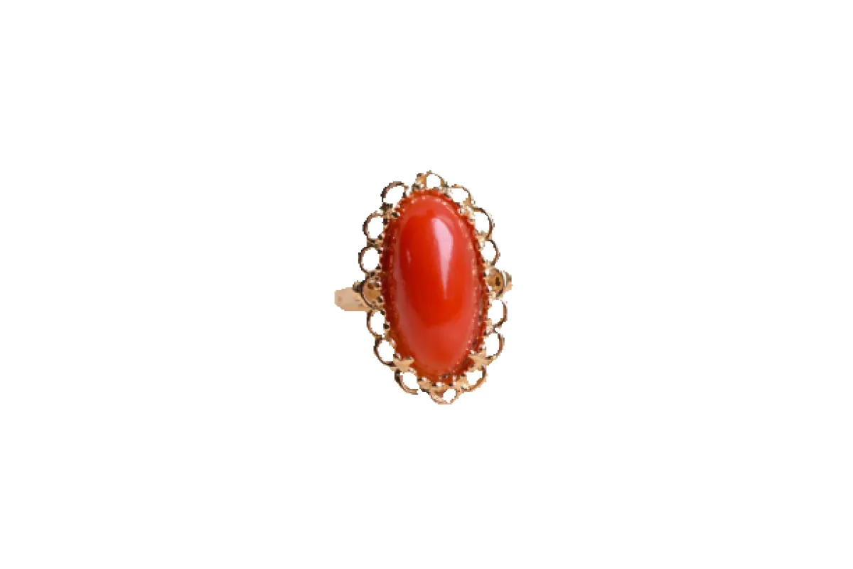 Bague cabochon corail ovale en or jaune 18 carats sold by 58 Facettes