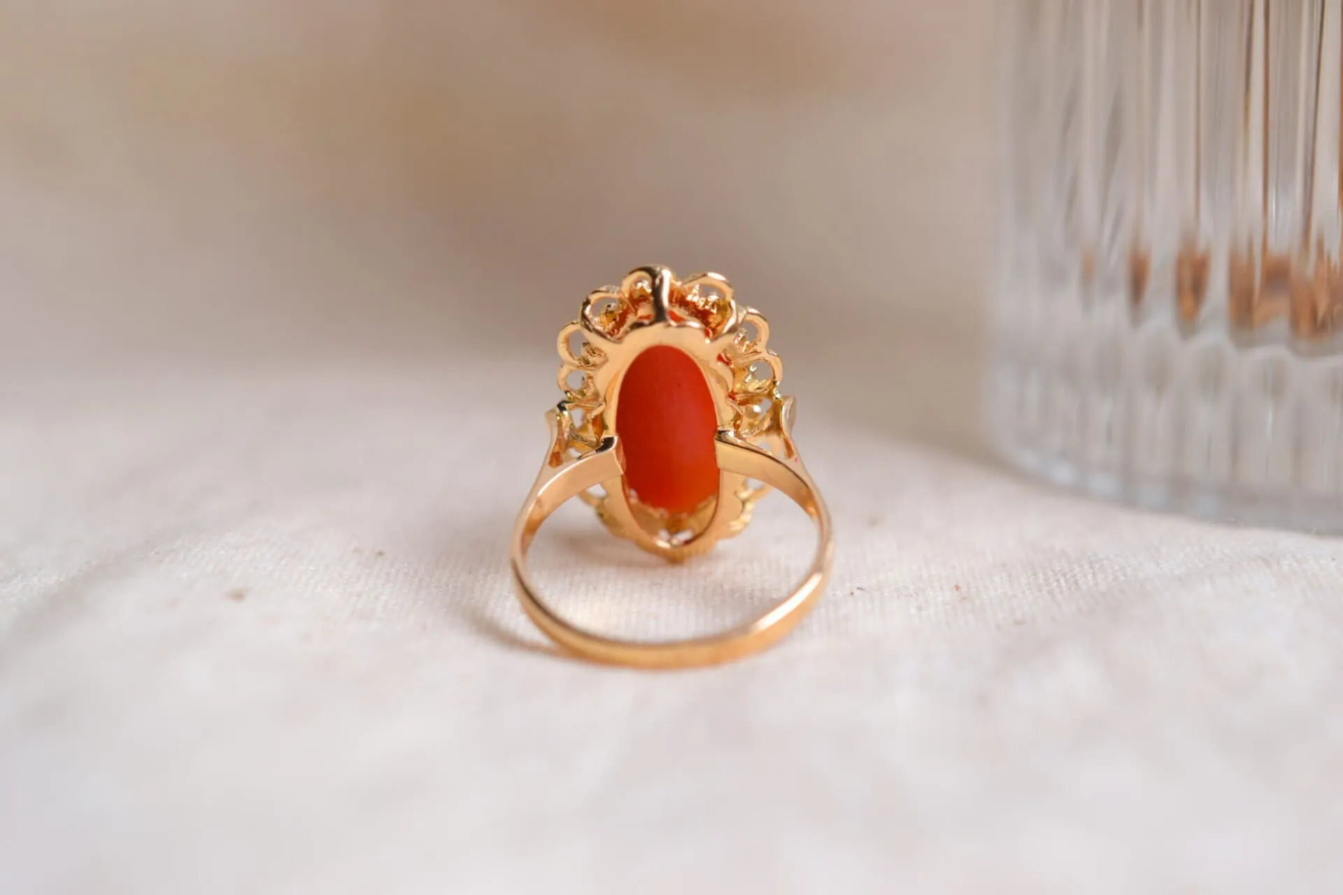 Bague cabochon corail ovale en or jaune 18 carats sold by 58 Facettes product image thumbnail 5