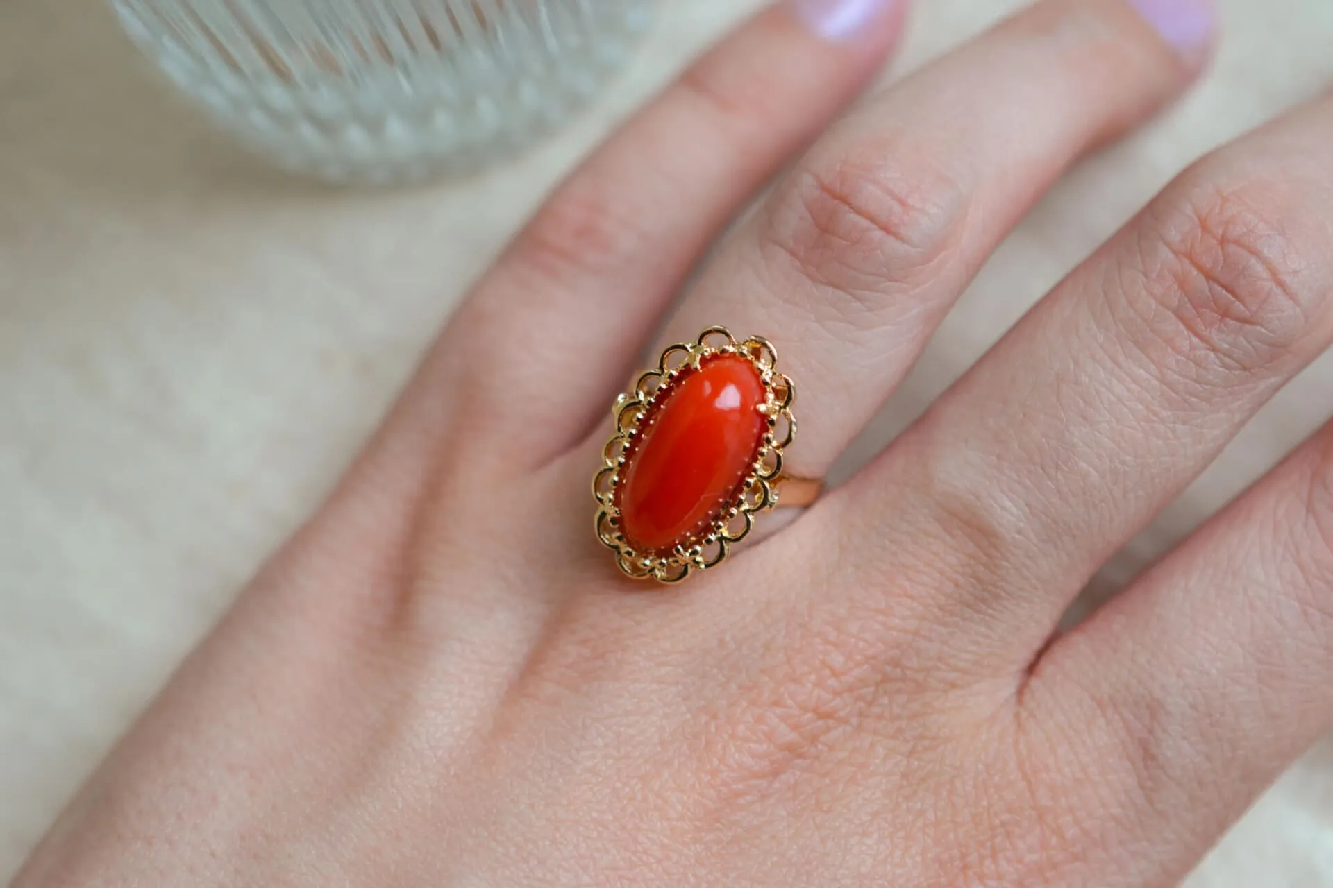 Bague cabochon corail ovale en or jaune 18 carats sold by 58 Facettes product image thumbnail 2