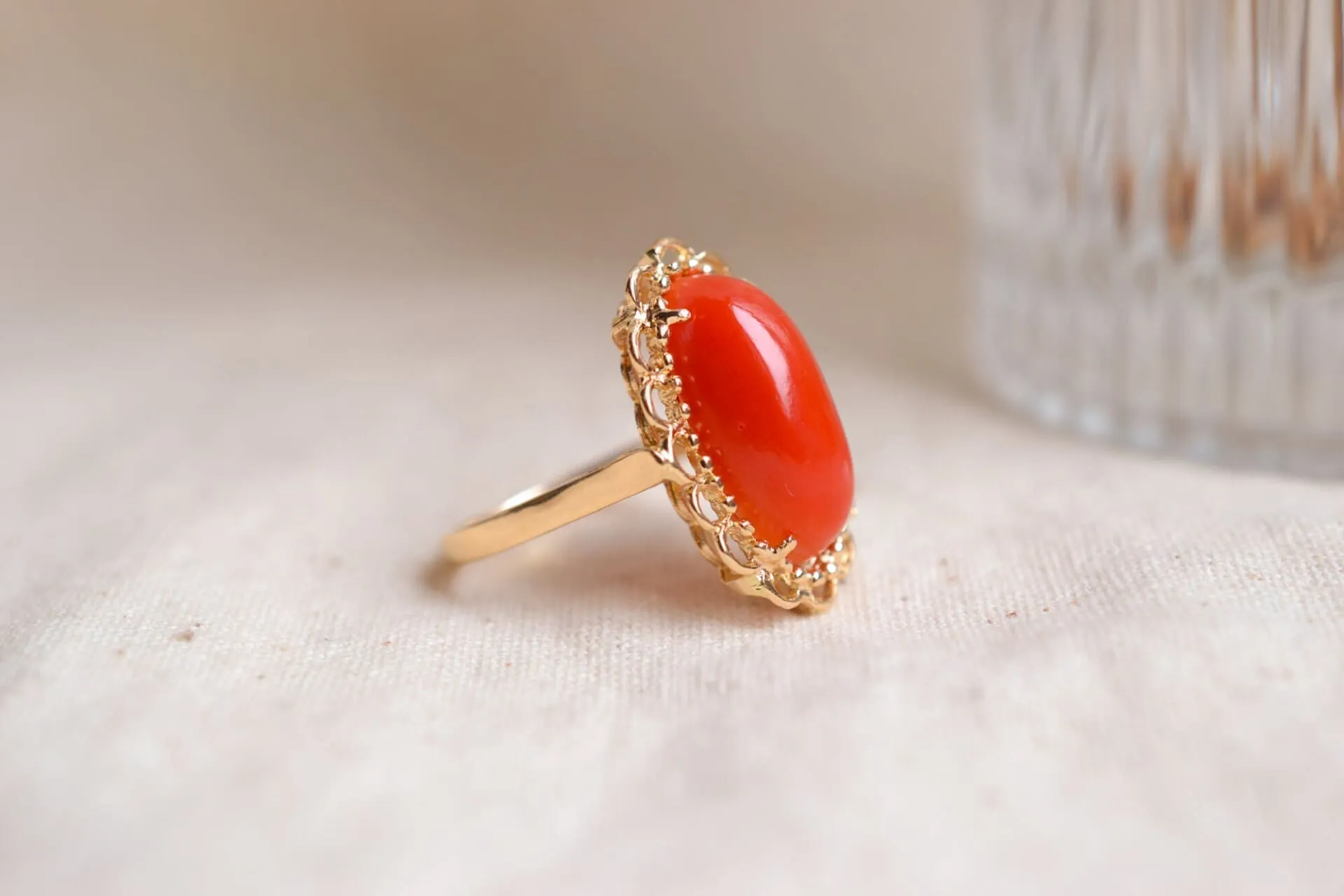 Bague cabochon corail ovale en or jaune 18 carats sold by 58 Facettes product image thumbnail 3