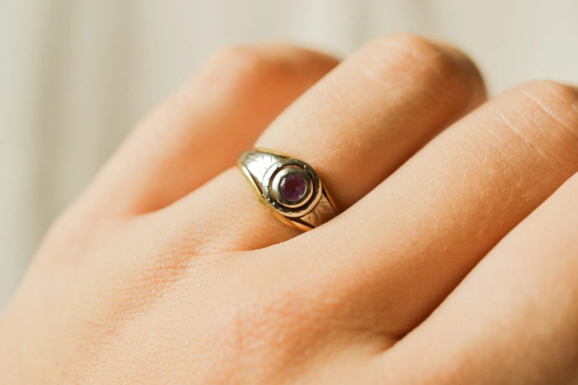 Bague saphir rose en or jaune et blanc 18 carats sold by 58 Facettes product image thumbnail 2