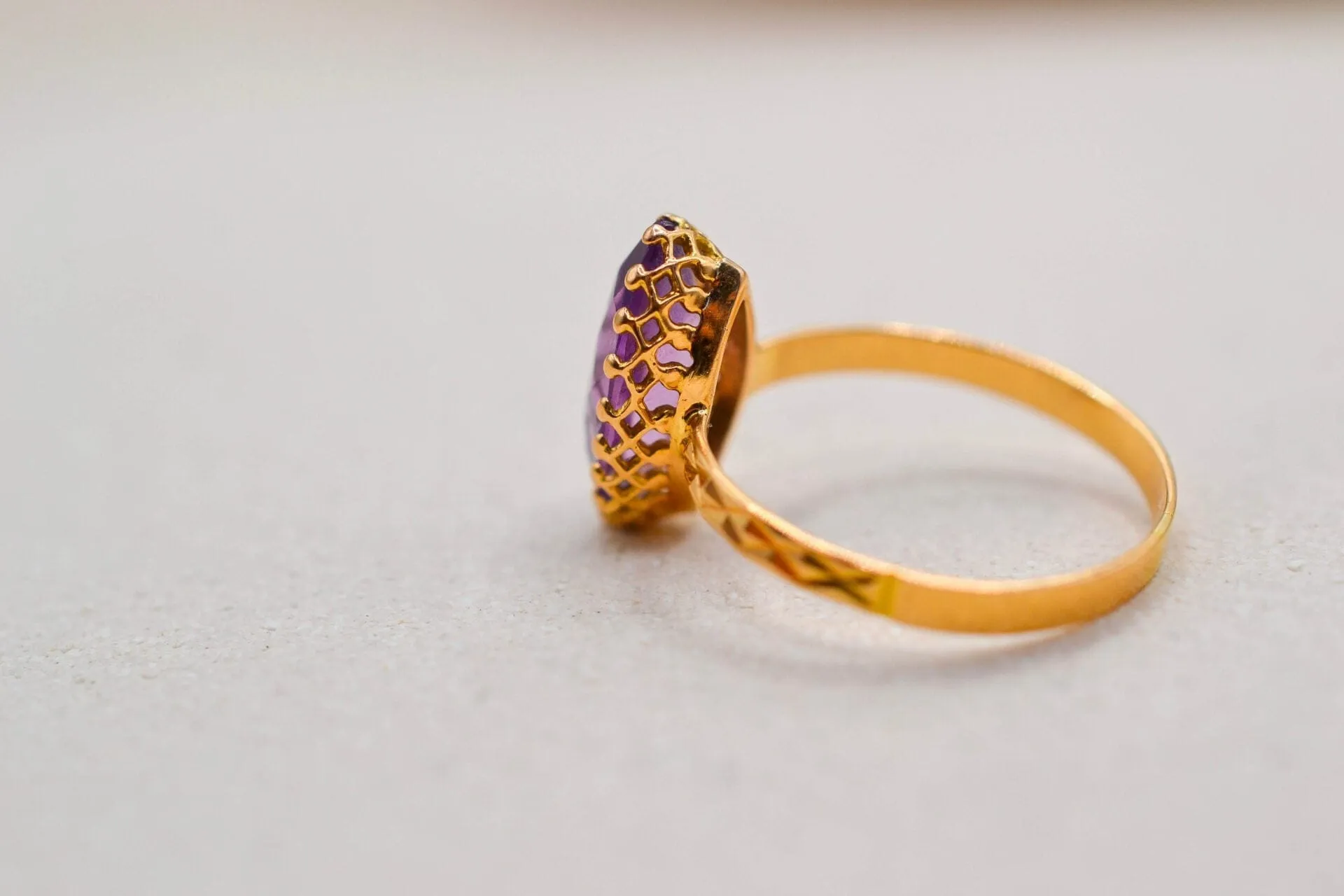 Bague navette en or jaune 18 carats et améthyste sold by 58 Facettes product image thumbnail 4