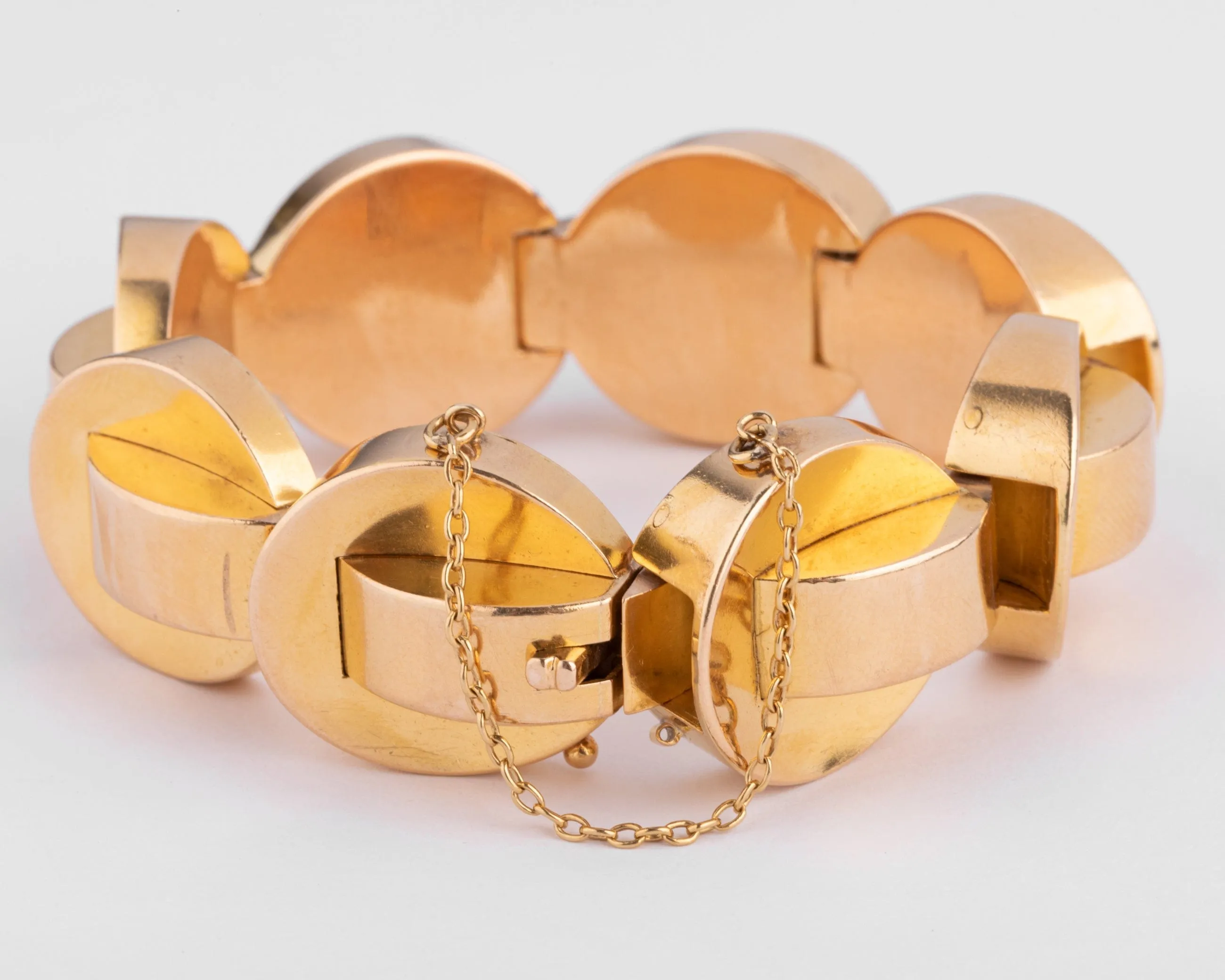 Bracelet Tank cercles à volutes en or jaune 18k sold by 58 Facettes product image thumbnail 3