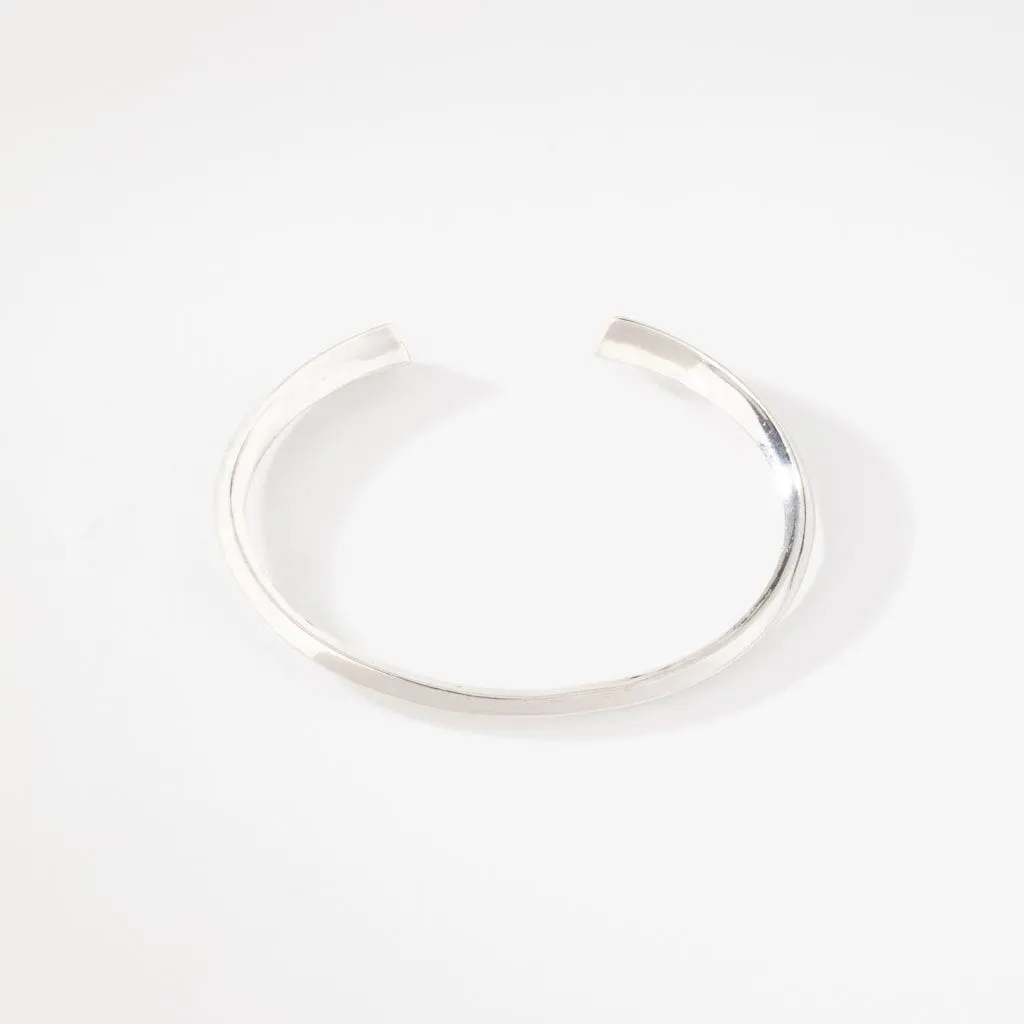 Bracelet jonc ouvert serti de diamants en or gris 18k sold by 58 Facettes product image thumbnail 5