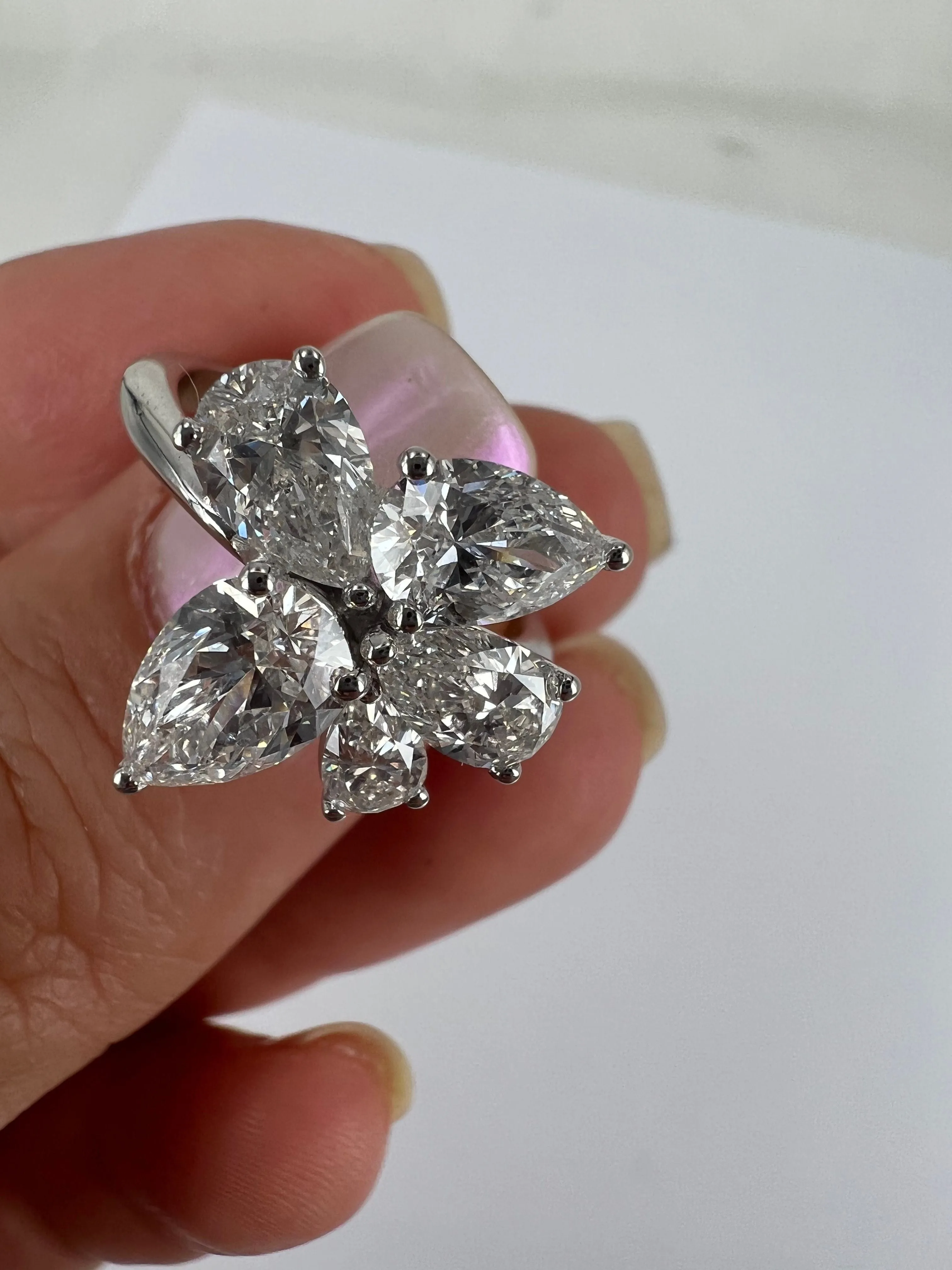 Diamond solitaire flower 18k white gold ring sold by 58 Facettes product image thumbnail 5