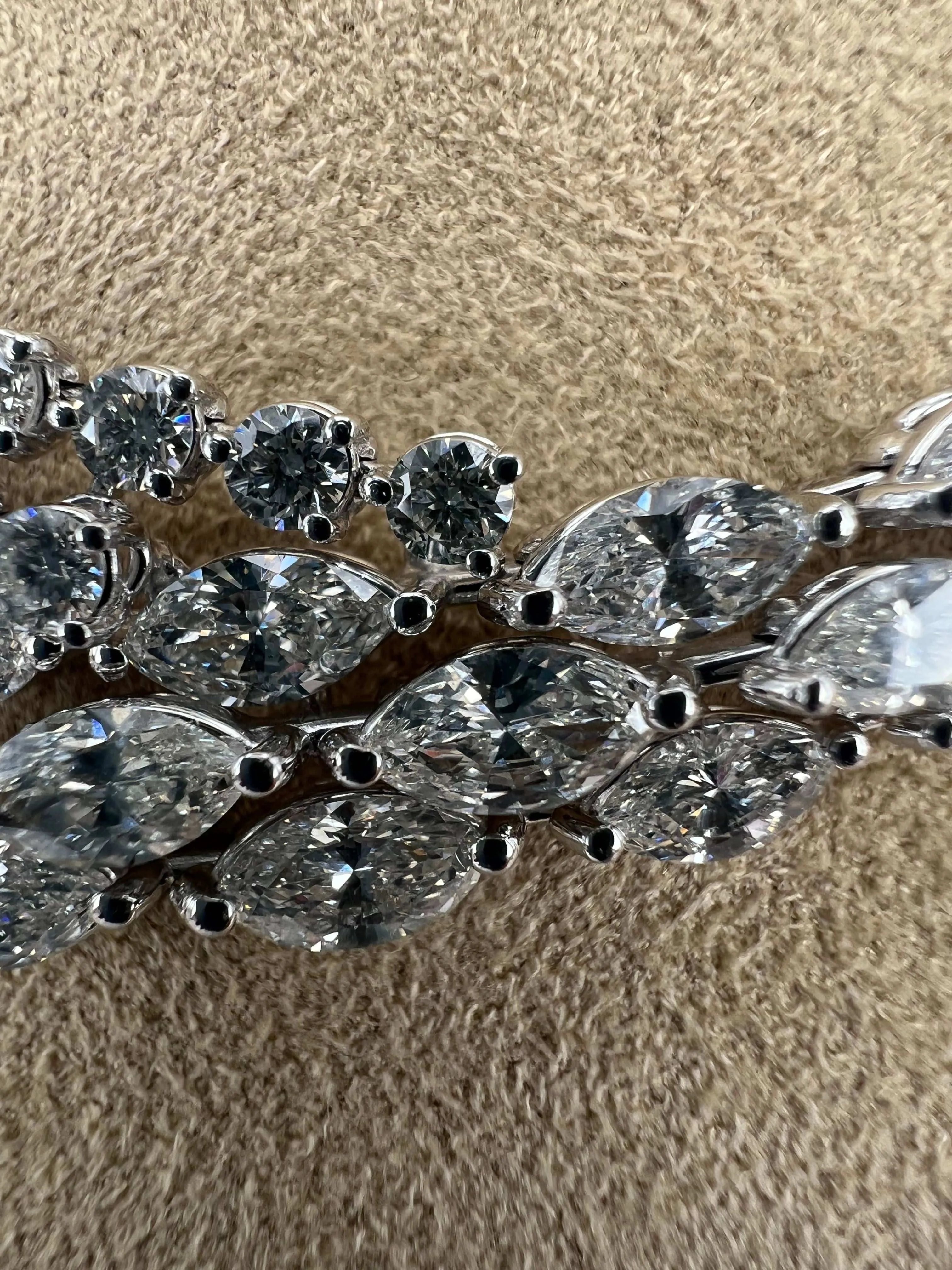 Marquise & Round Diamond high-end necklace sold by 58 Facettes product image thumbnail 4