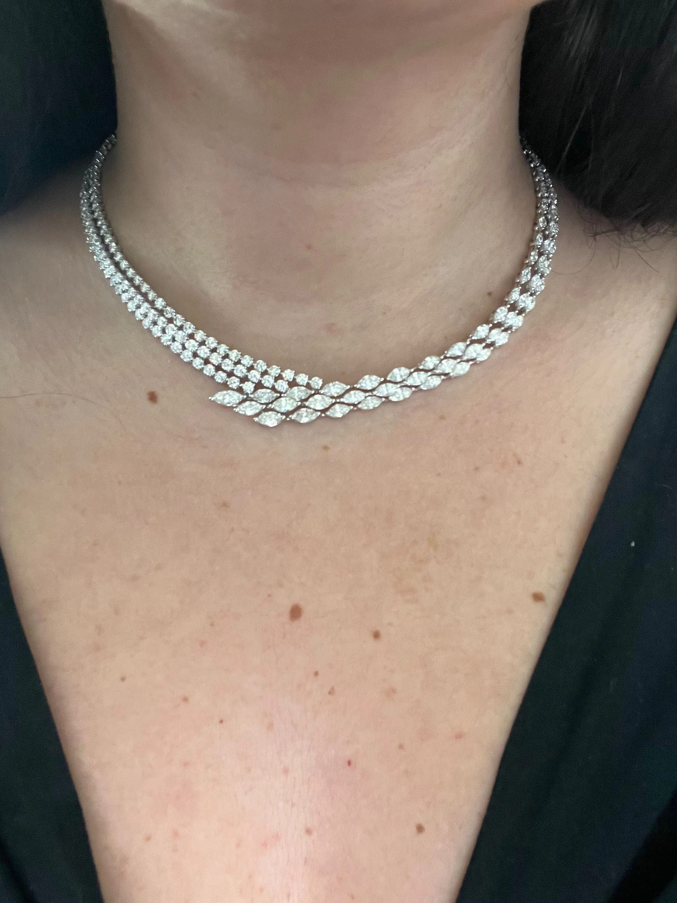 Marquise & Round Diamond high-end necklace sold by 58 Facettes product image thumbnail 3