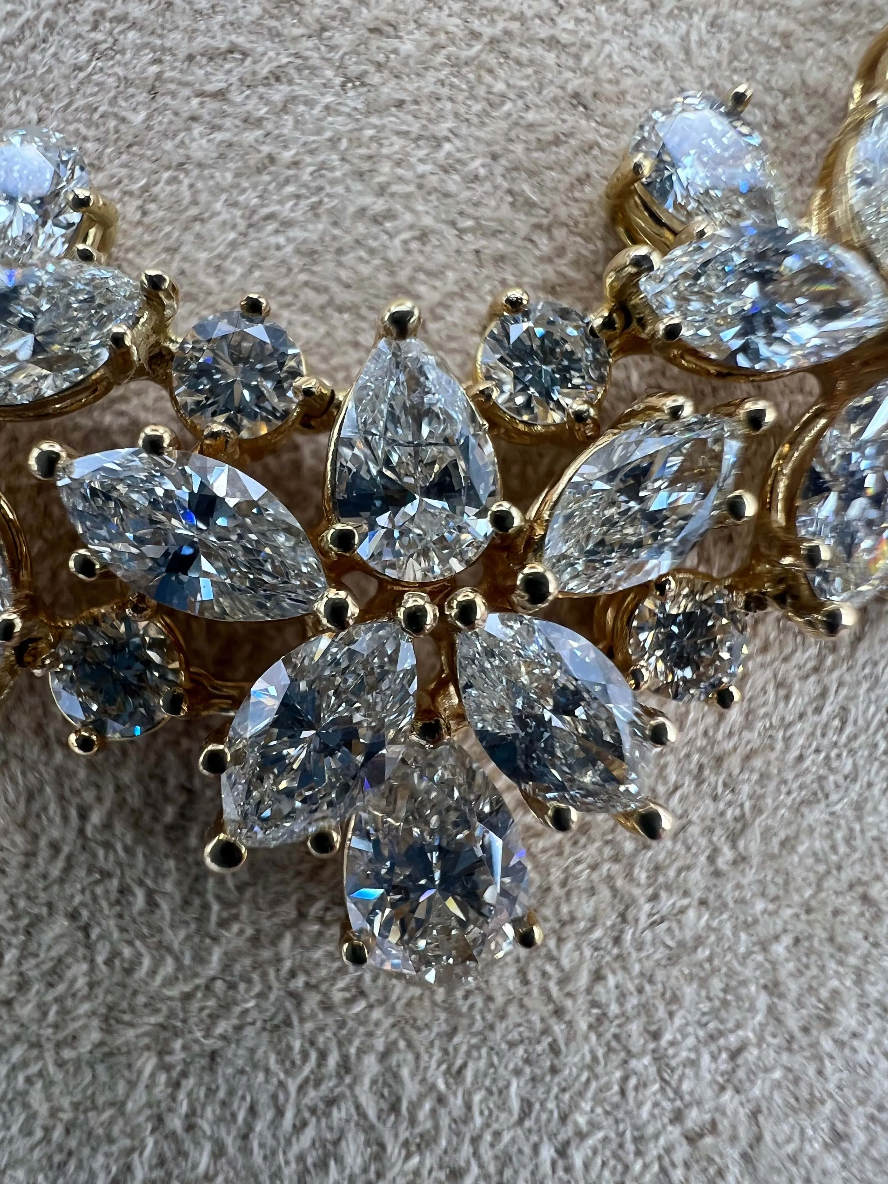 High-end yellow gold Diamond Cocktail necklace sold by 58 Facettes product image thumbnail 3