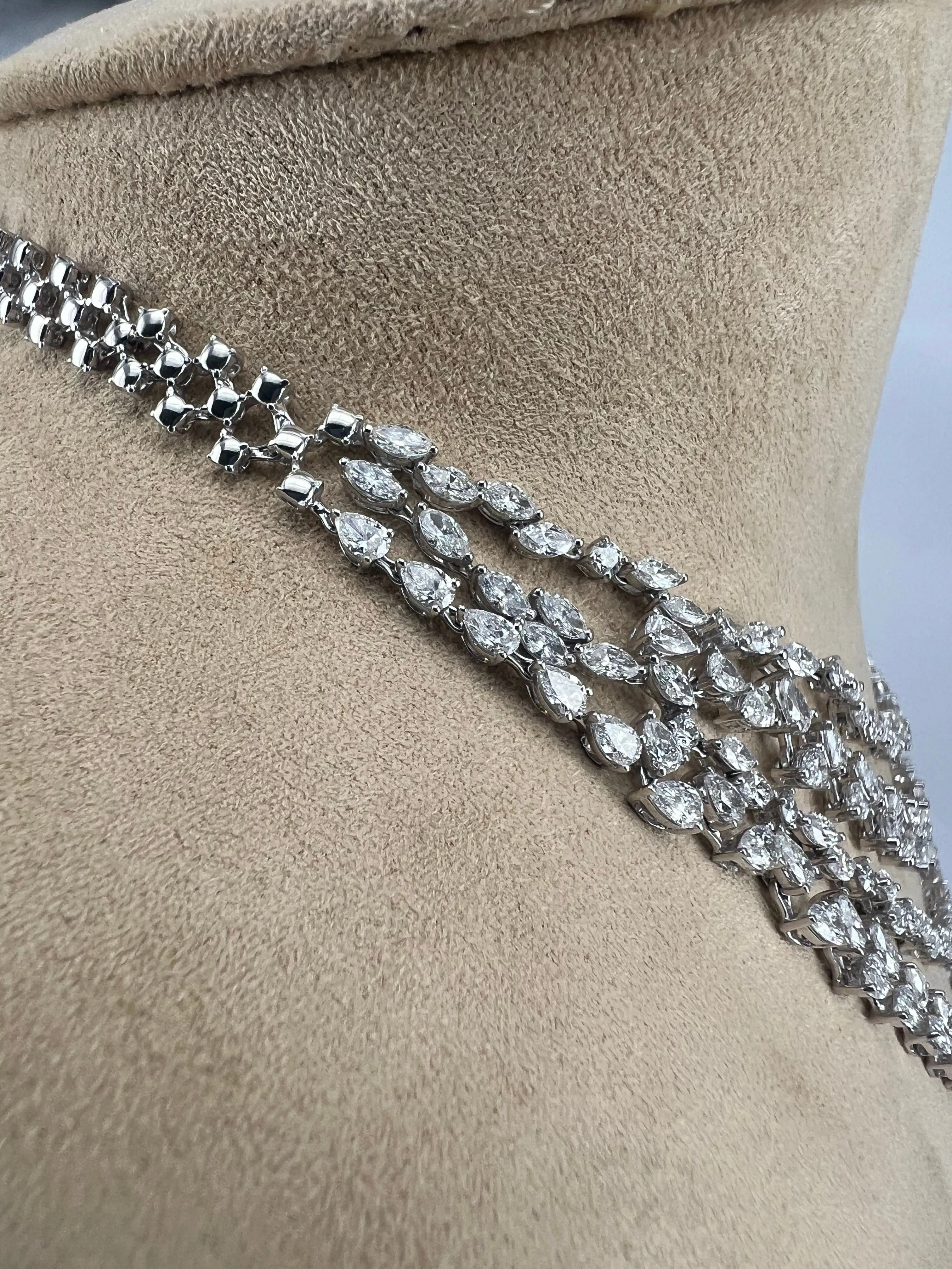 Four layers Diamond Cocktail High-end necklace sold by 58 Facettes product image thumbnail 5