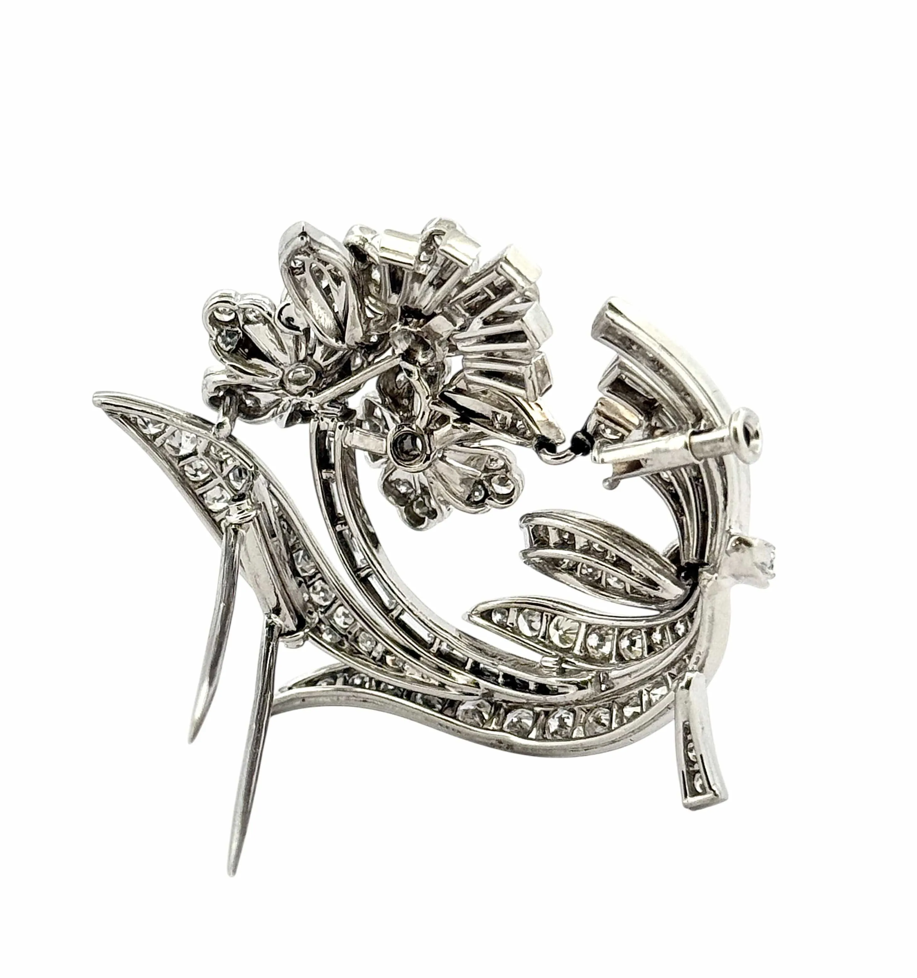 Broche à fleurs en or et diamants magnifiques sold by 58 Facettes product image thumbnail 2
