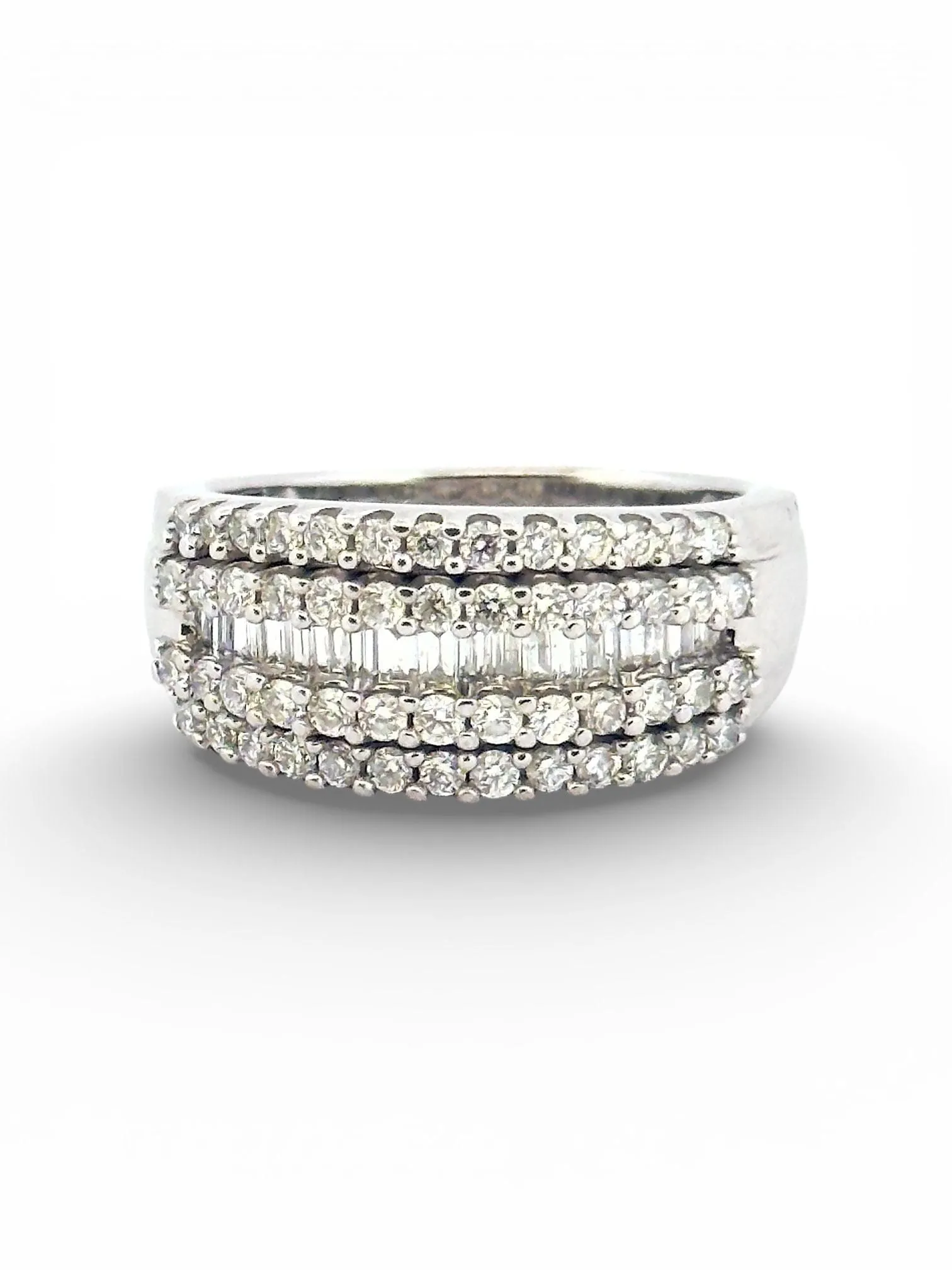 Bague bandeau en or blanc 18 carats et diamants sold by 58 Facettes product image thumbnail 2