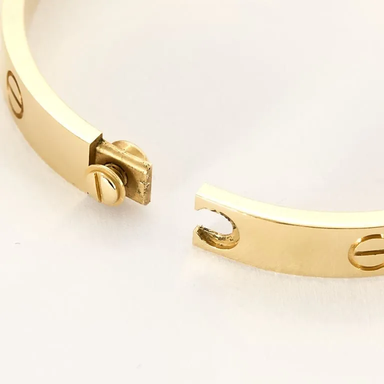 Cartier - Love Classique - Bracelet en or jaune sold by 58 Facettes product image thumbnail 3