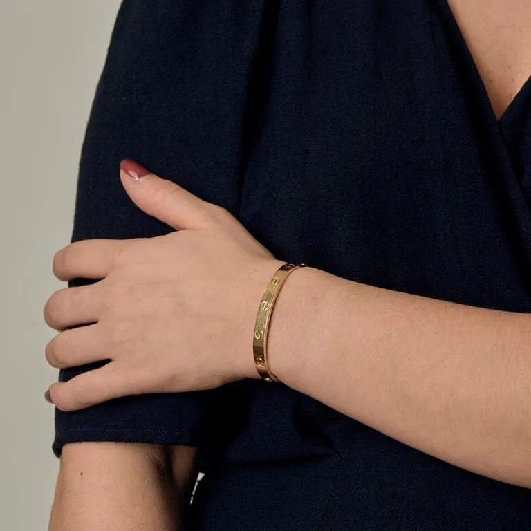 Cartier - Love Classique - Bracelet en or jaune sold by 58 Facettes product image thumbnail 2