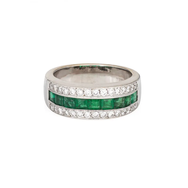 Bague bandeau en or blanc 18k, émeraudes et diamants made by 58 Facettes