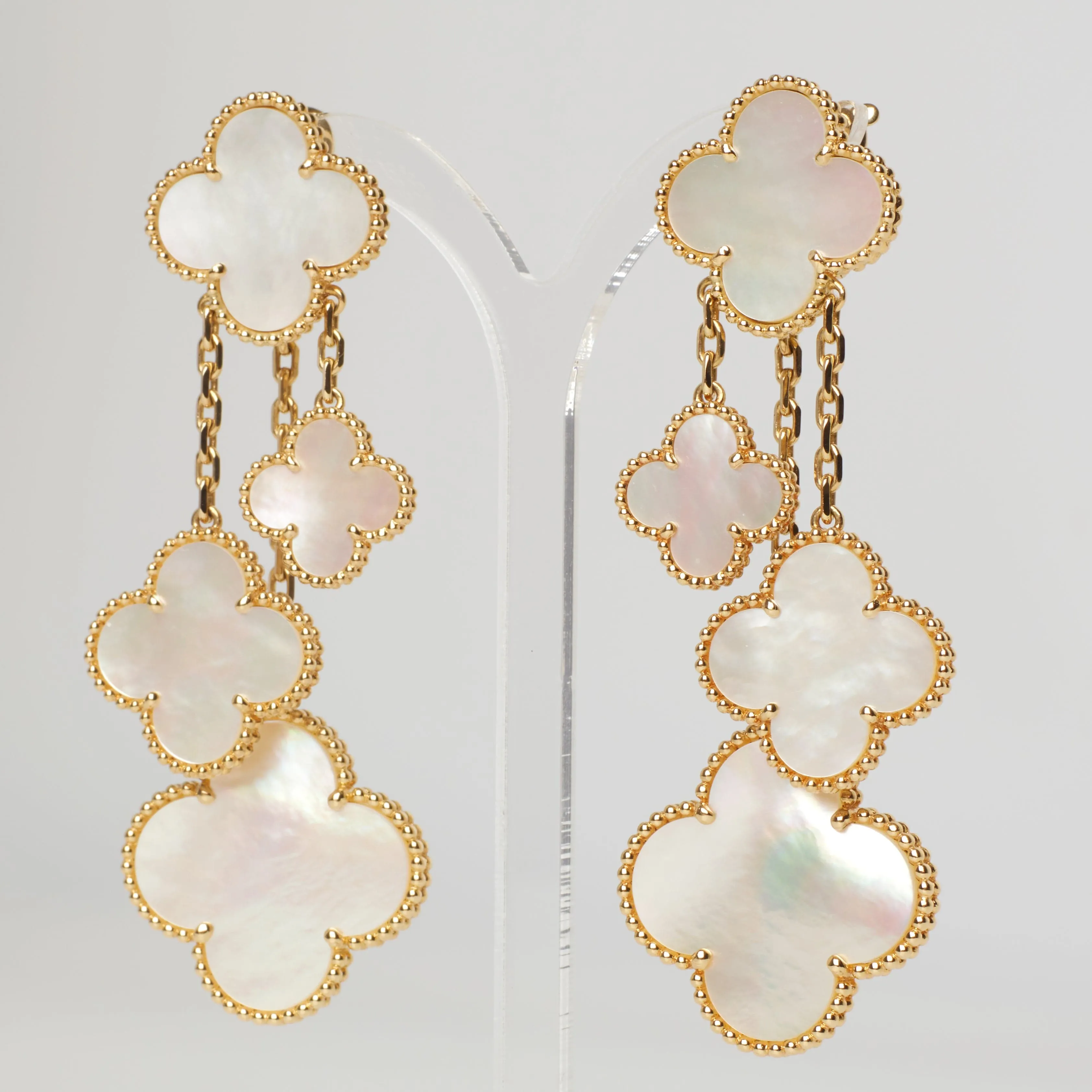 Van Cleef & Arpels Magic Alhambra - Boucles d’oreilles 4 motifs en or jaune et nacre sold by 58 Facettes product image thumbnail 2