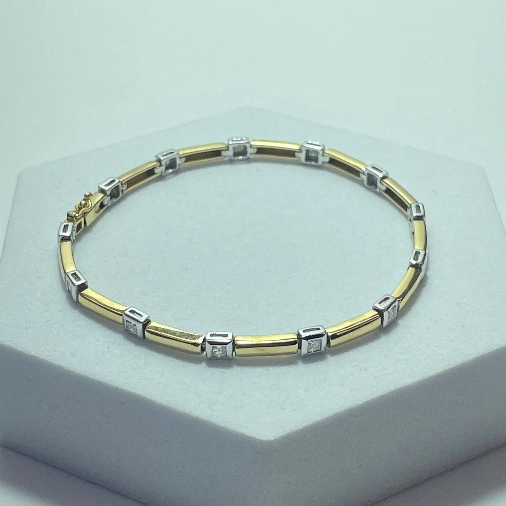 Bracelet bicolore en or 18K serti de 13 diamants 0,52 ct sold by 58 Facettes product image thumbnail 3