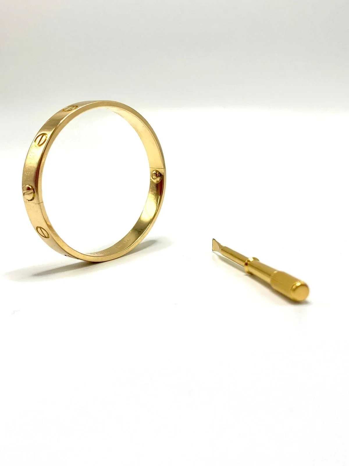 Cartier Love - Bracelet classique en or 18k taille 16 sold by 58 Facettes product image thumbnail 3