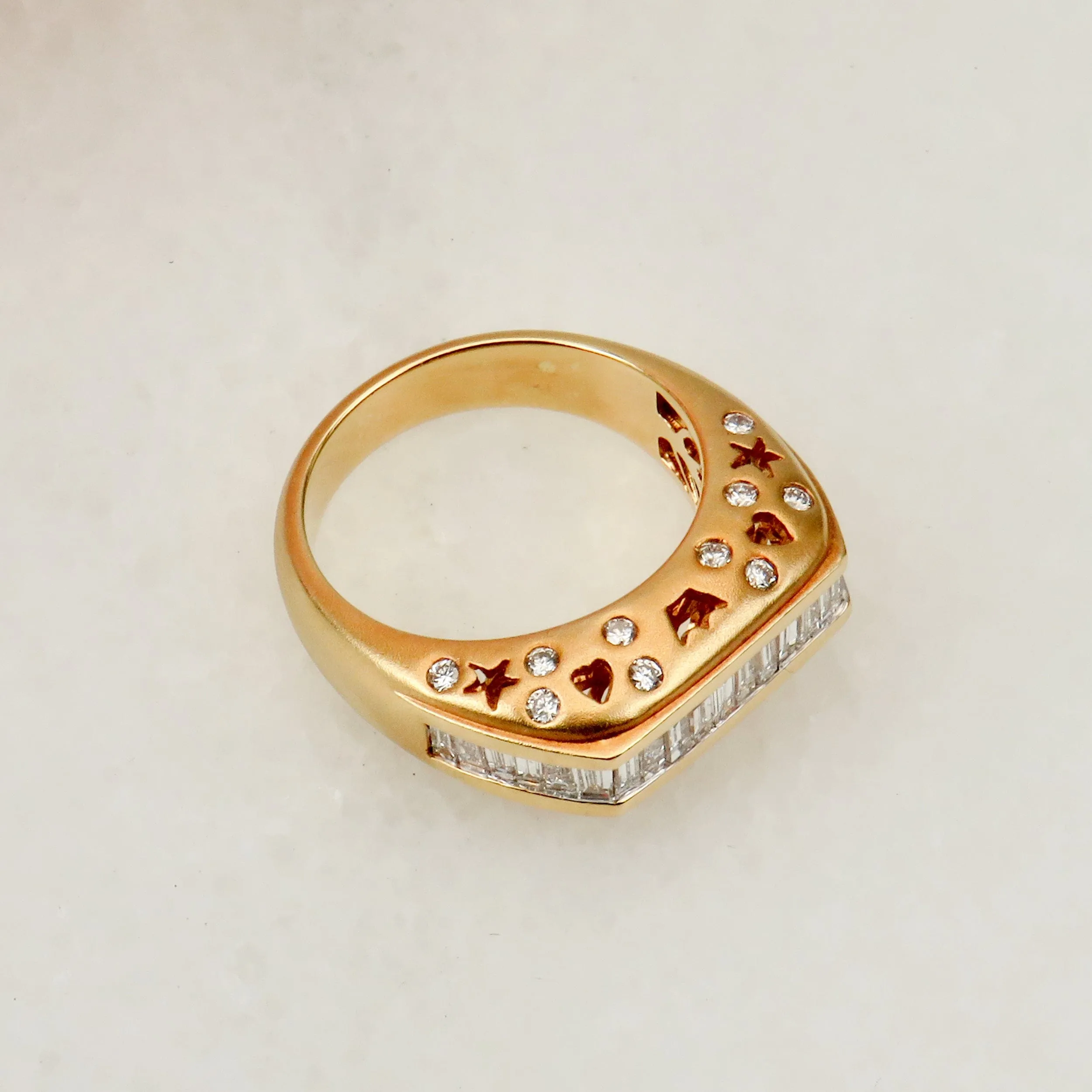 Bague en or jaune 750 avec diamants taille baguette et brillant sold by 58 Facettes product image thumbnail 3