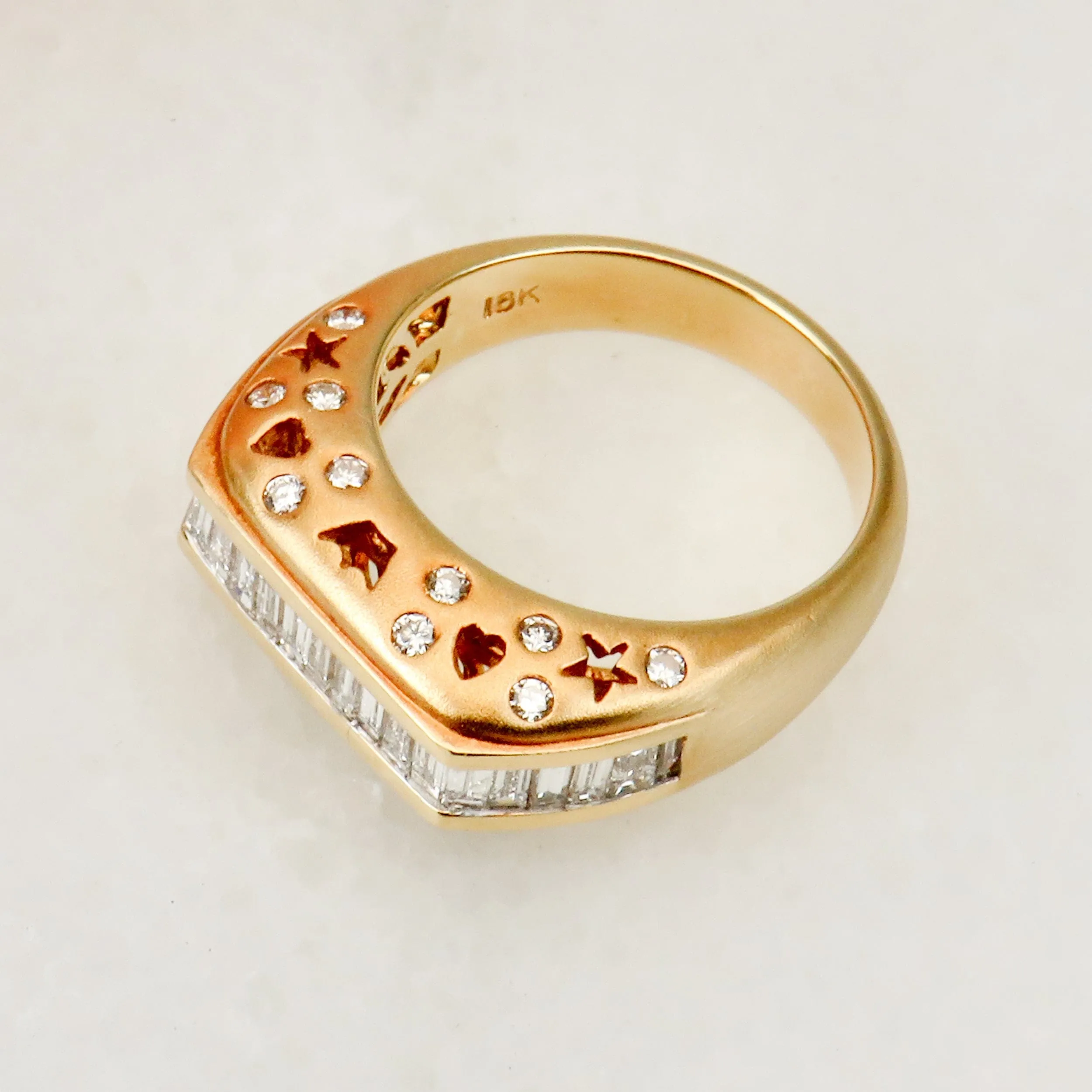 Bague en or jaune 750 avec diamants taille baguette et brillant sold by 58 Facettes product image thumbnail 4