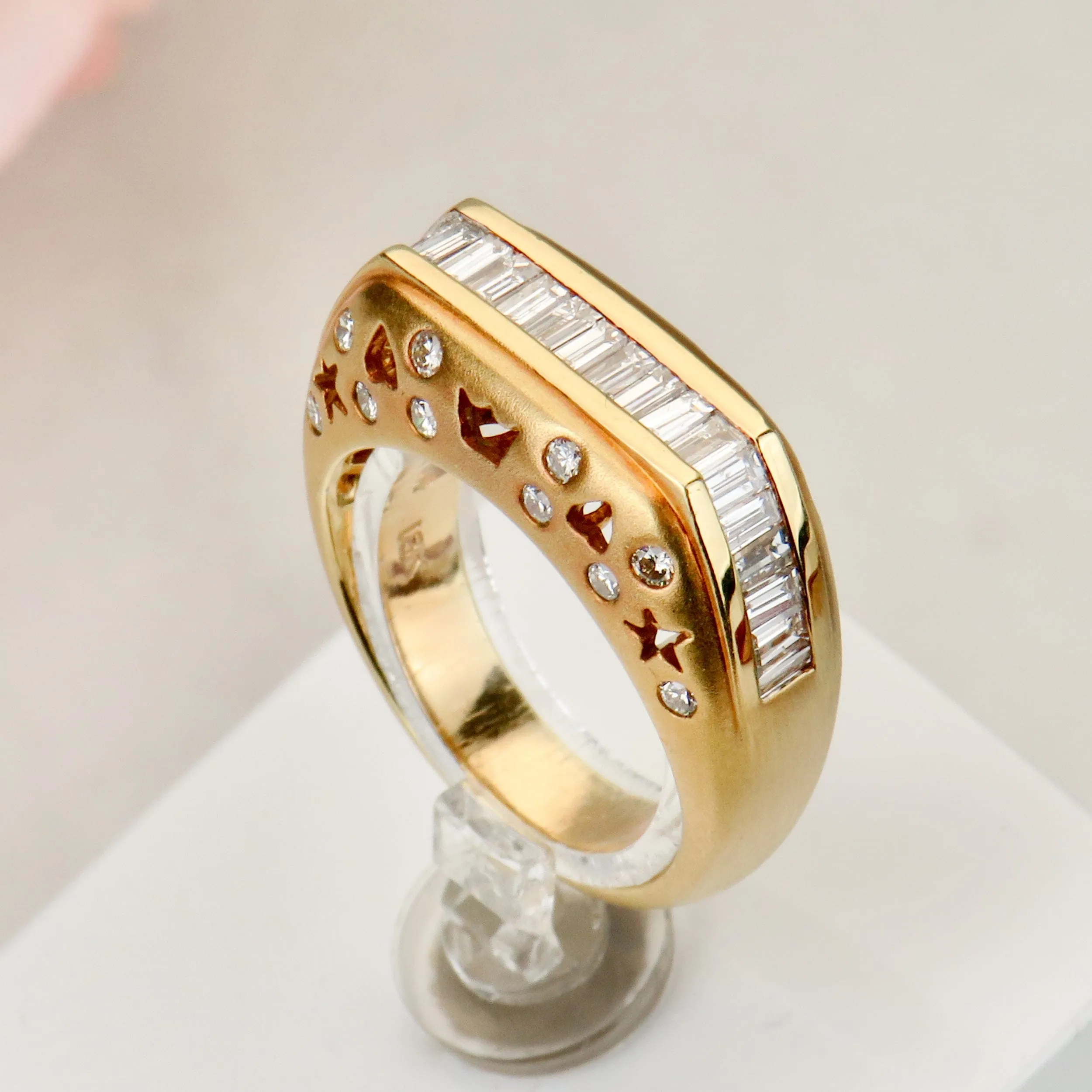 Bague en or jaune 750 avec diamants taille baguette et brillant sold by 58 Facettes product image thumbnail 2