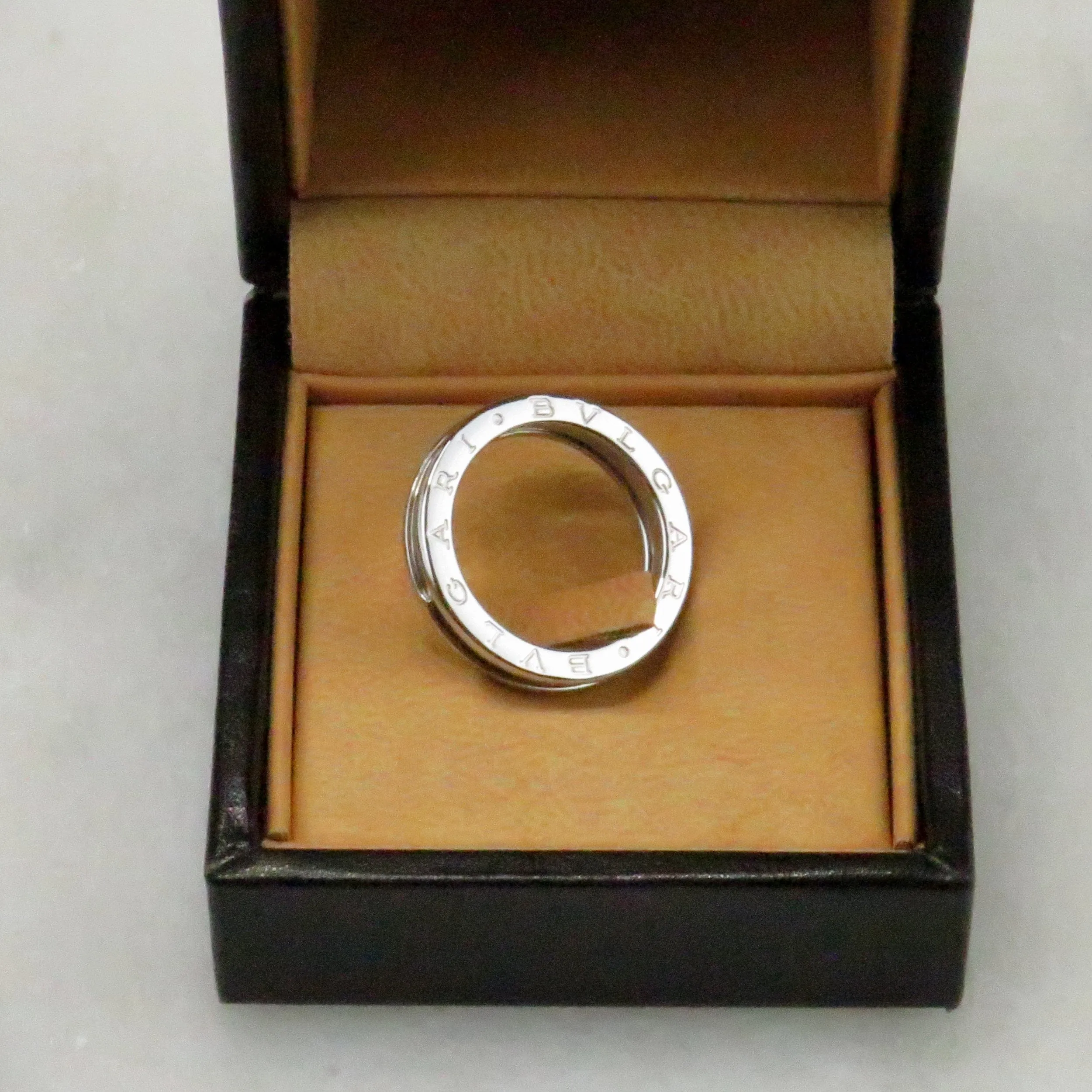 Bulgari B.zero1 - Bague en or blanc 18 carats sold by 58 Facettes product image thumbnail 4