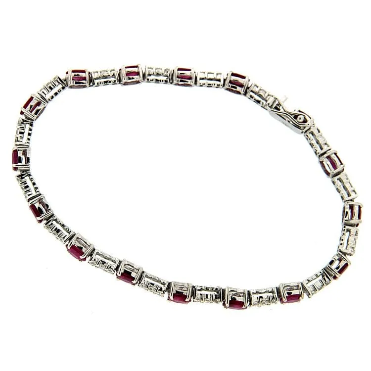 Guidetti - Bracelet en or blanc avec diamants et rubis sold by 58 Facettes