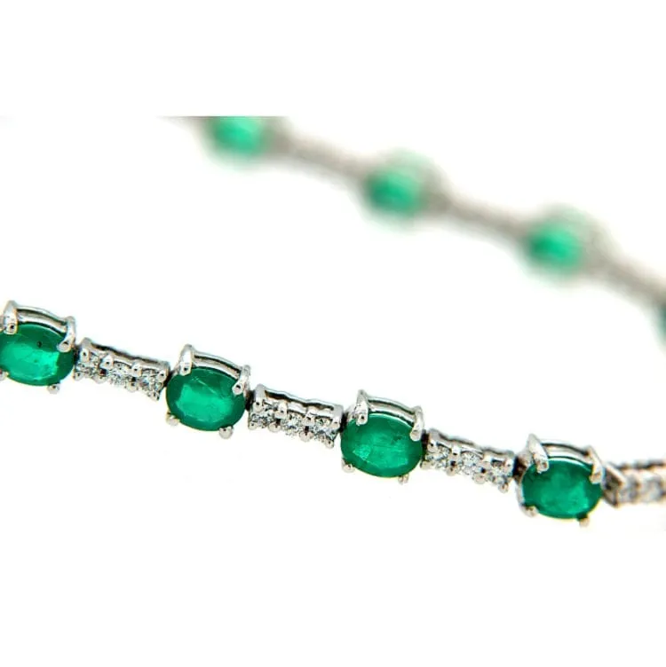 Guidetti - Bracelet en or blanc avec diamants et émeraudes sold by 58 Facettes product image thumbnail 2