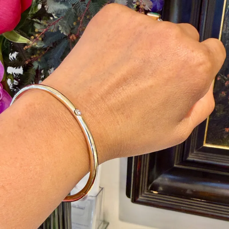 Bracelet jonc vintage en or jaune 14k avec diamant sold by 58 Facettes