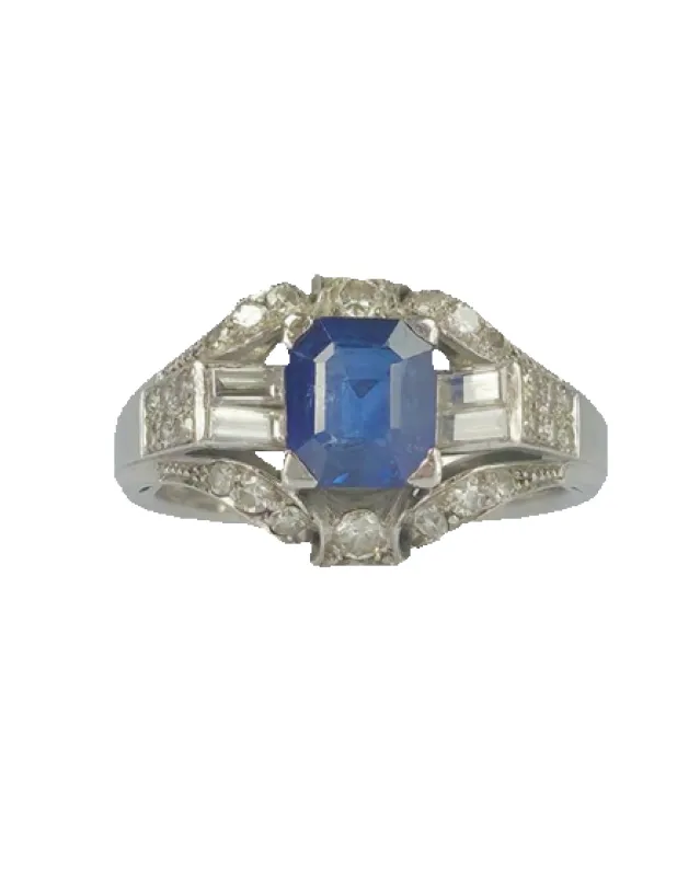 Bague Art déco dôme en platine avec saphir et diamants sold by 58 Facettes