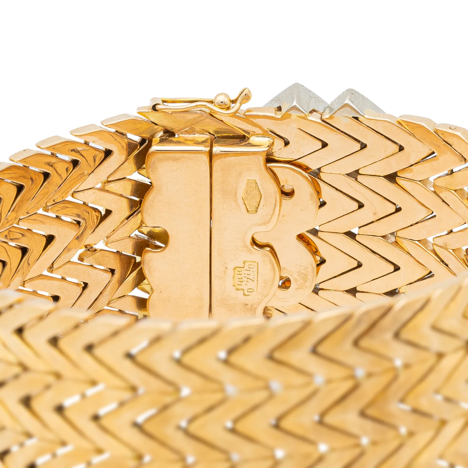 Bracelet manchette en or jaune 18 carats et or blanc, diamants sold by 58 Facettes product image thumbnail 3