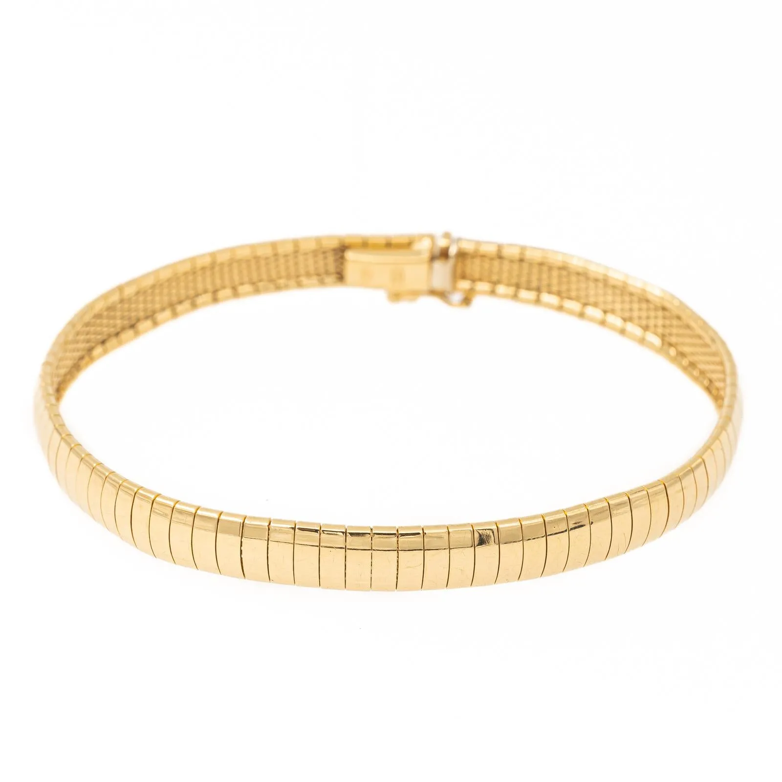 Bracelet maille oméga en or jaune 18 carats sold by 58 Facettes
