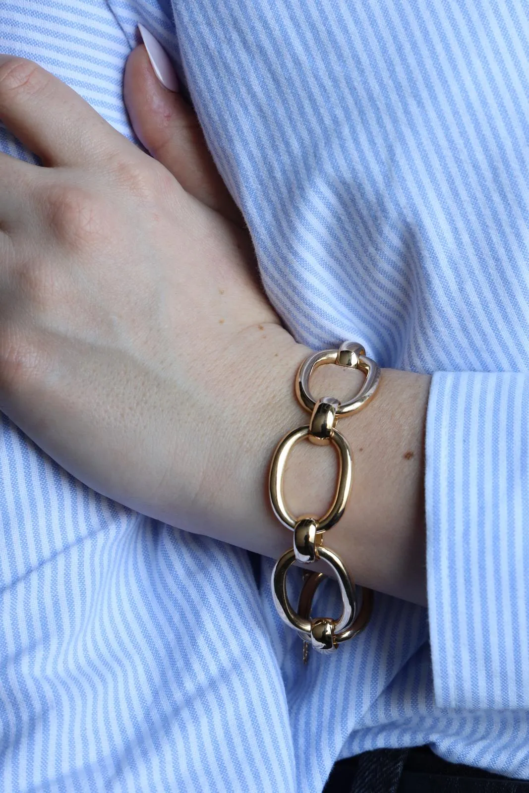 Bracelet à grosses mailles en or jaune 18 carats sold by 58 Facettes product image thumbnail 2