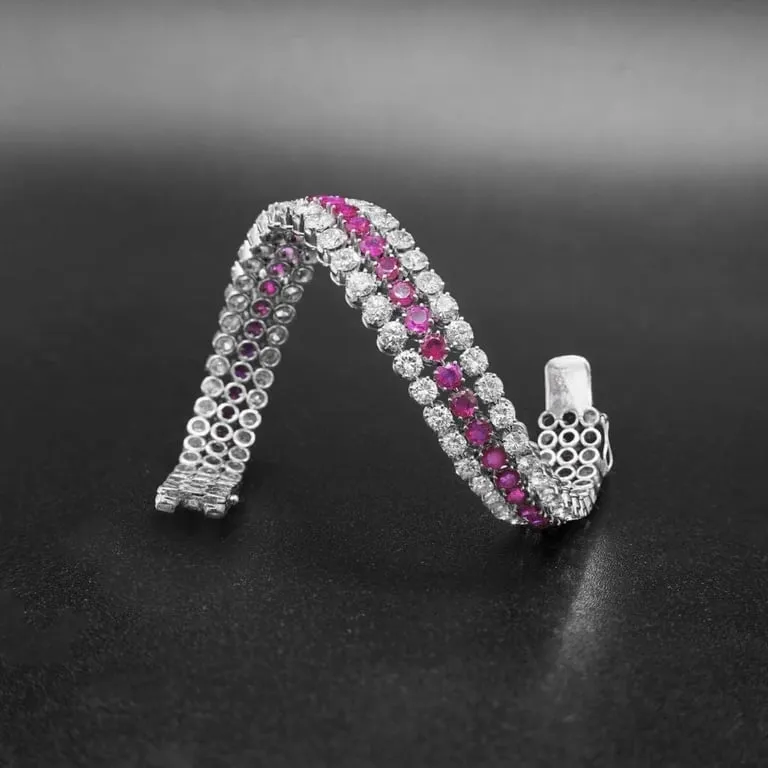 Bracelet articulé en or blanc 18 carats avec rubis et diamants sold by 58 Facettes product image thumbnail 3