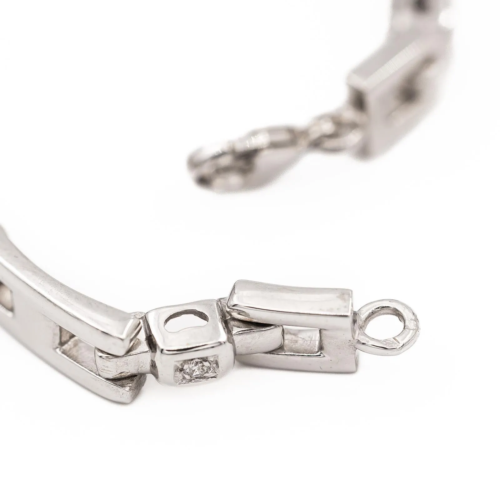 Bracelet en or blanc 18 carats serti de diamants sold by 58 Facettes product image thumbnail 5