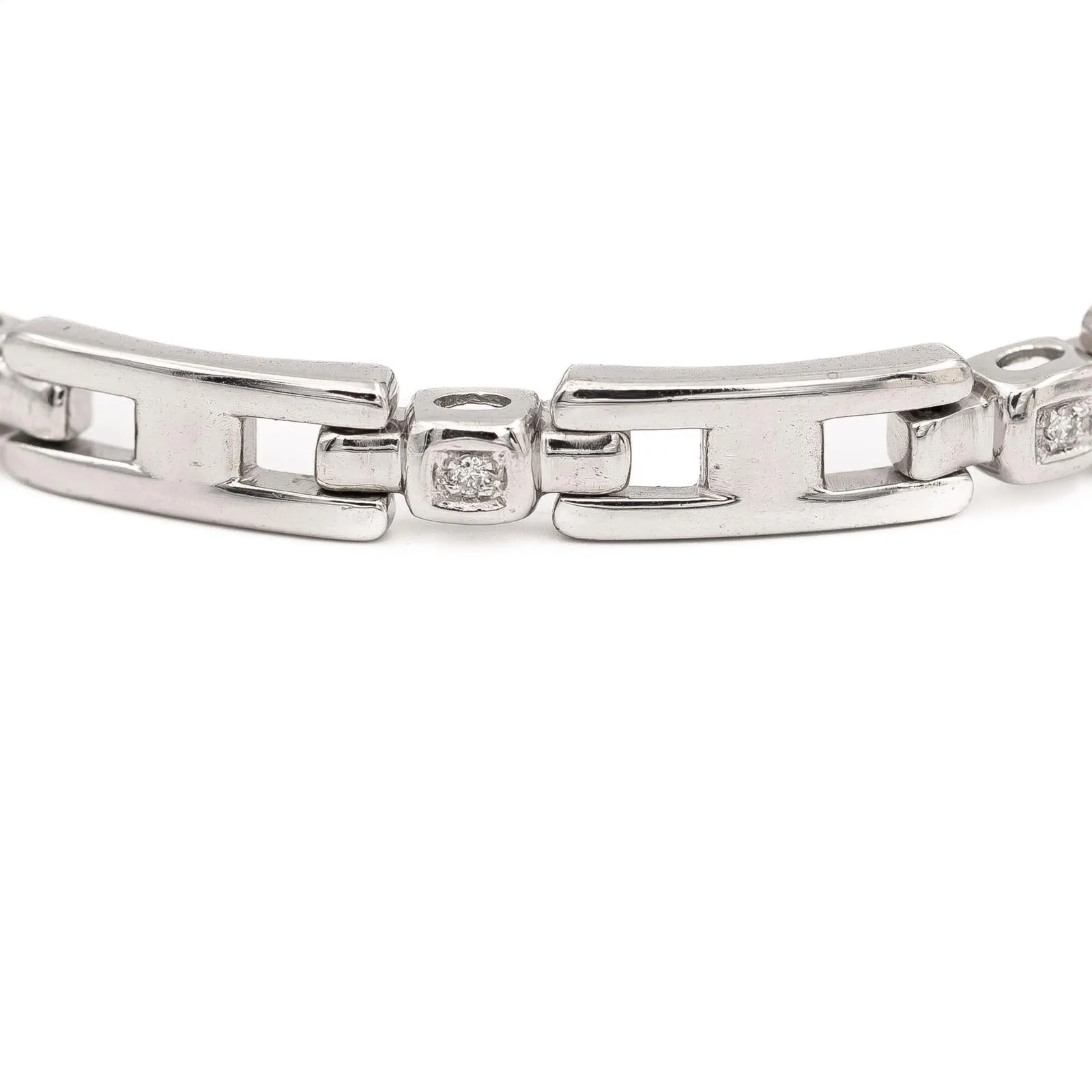 Bracelet en or blanc 18 carats serti de diamants sold by 58 Facettes product image thumbnail 4