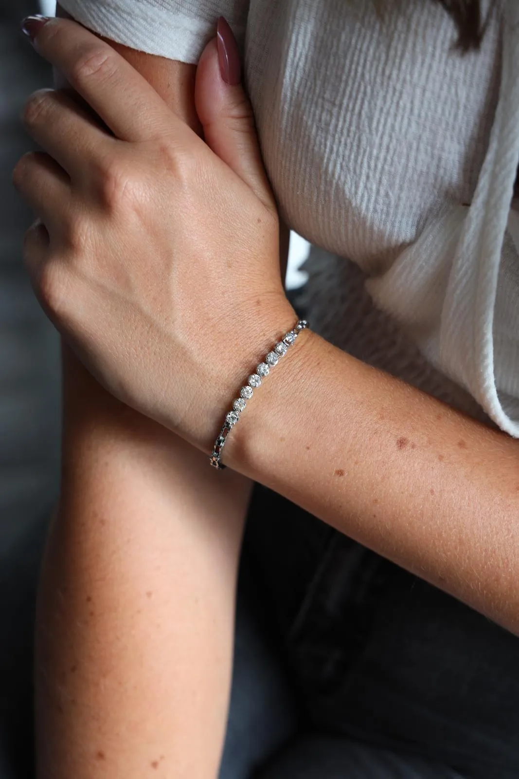 Bracelet en or blanc 18 carats avec 8 diamants sold by 58 Facettes product image thumbnail 2