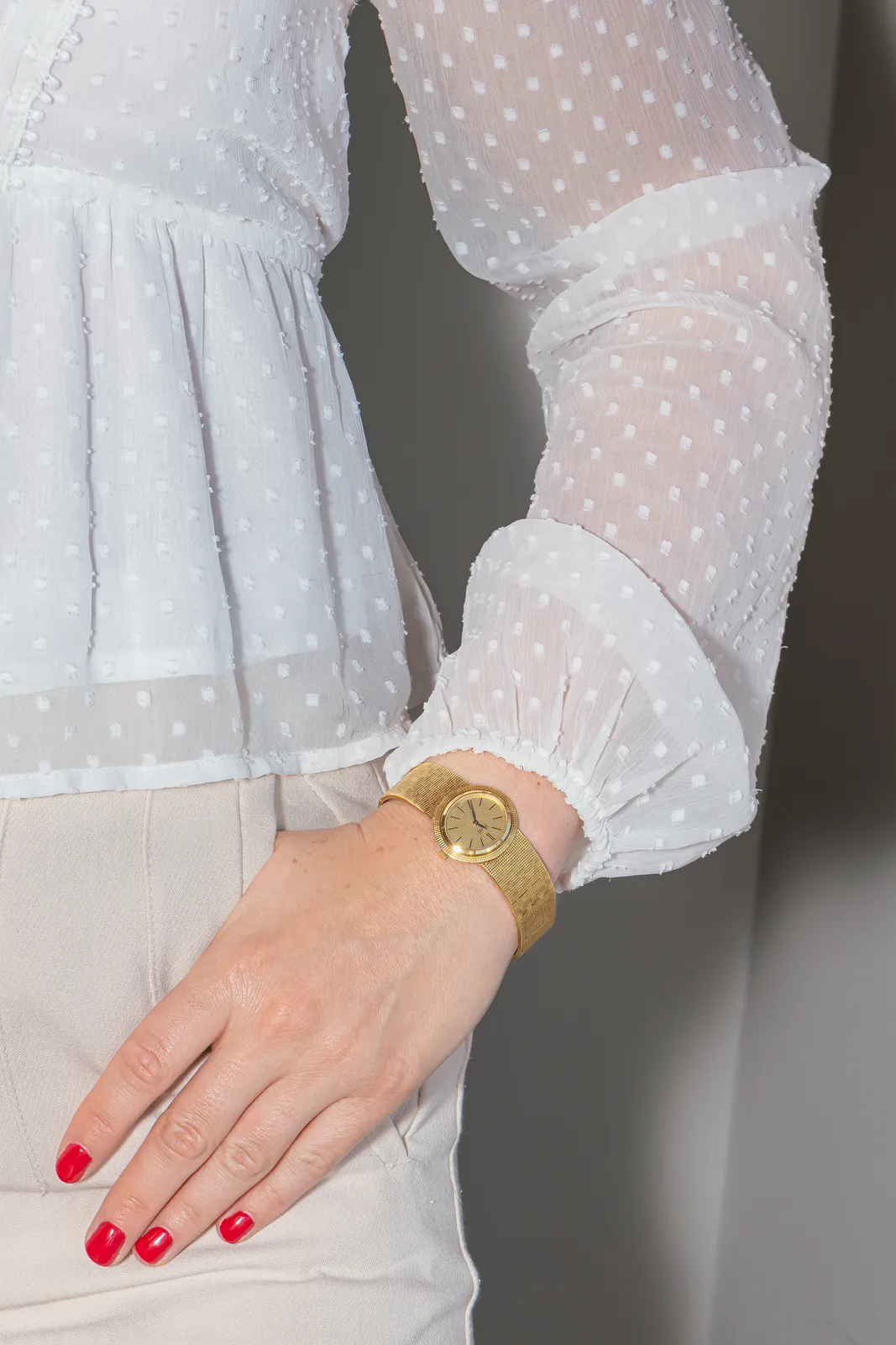 Piaget - Montre femme ovale en or jaune 750 sold by 58 Facettes product image thumbnail 4