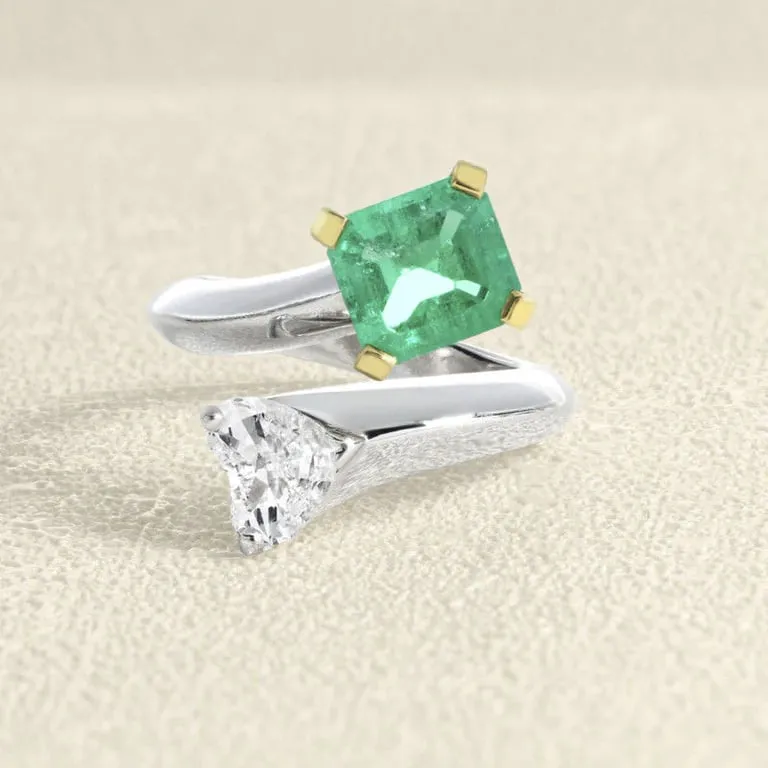 Bague en or gris 18 carats avec émeraude de Colombie et diamant sold by 58 Facettes product image thumbnail 3