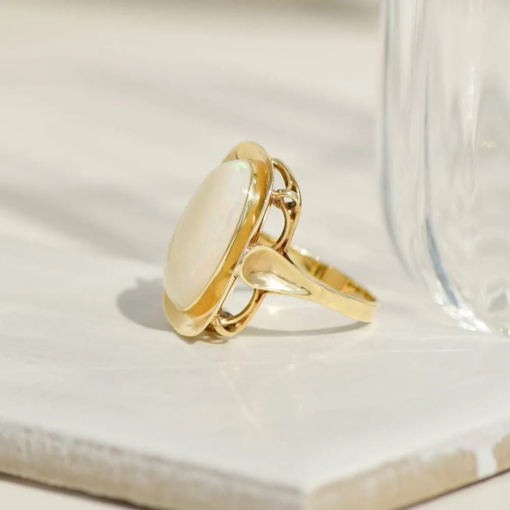 Bague Mid-Century en or jaune 14K avec opale cabochon sold by 58 Facettes product image thumbnail 5