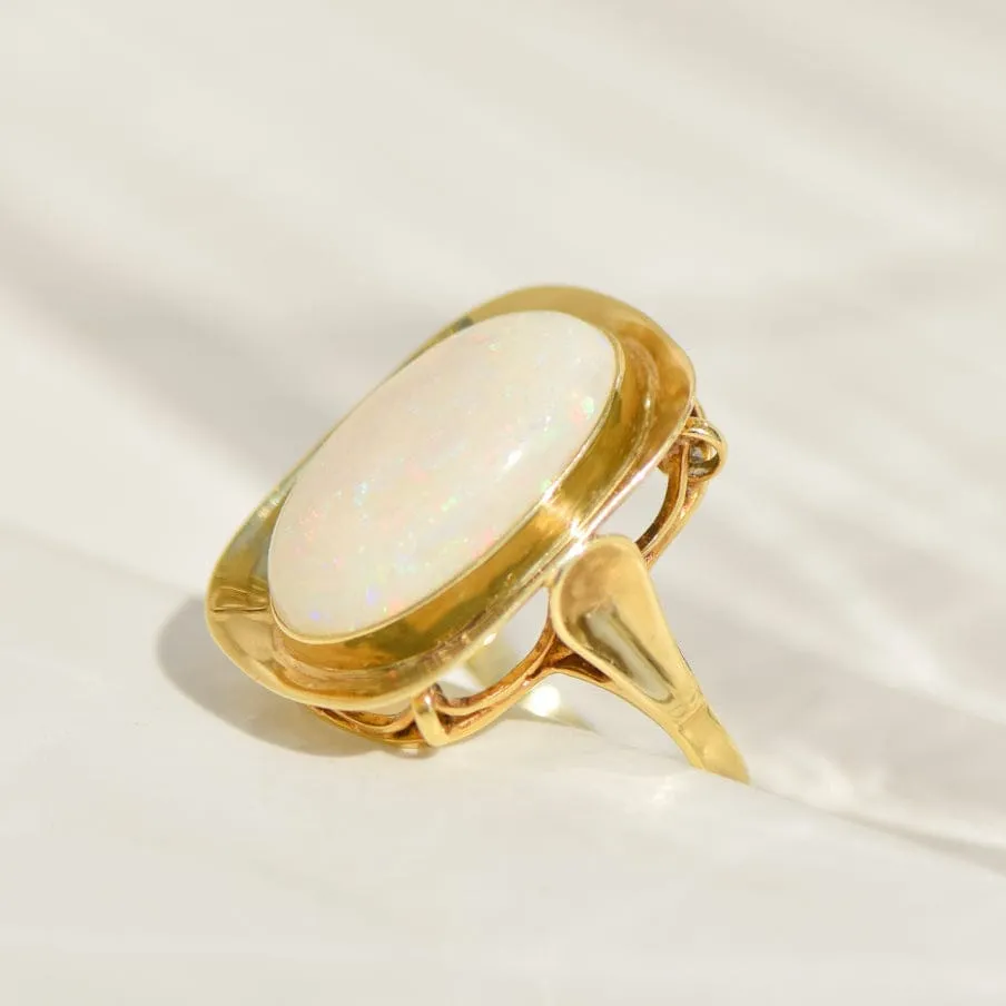 Bague Mid-Century en or jaune 14K avec opale cabochon sold by 58 Facettes product image thumbnail 4
