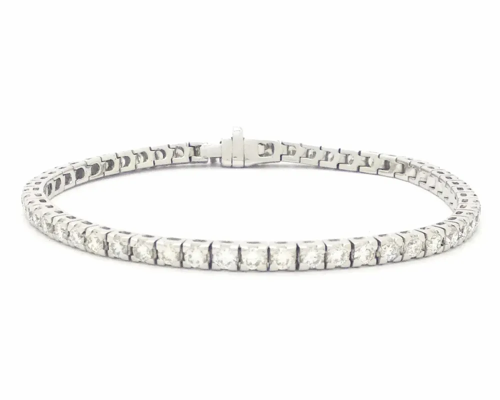 Bracelet de tennis en or blanc, 3,30 ct sold by 58 Facettes