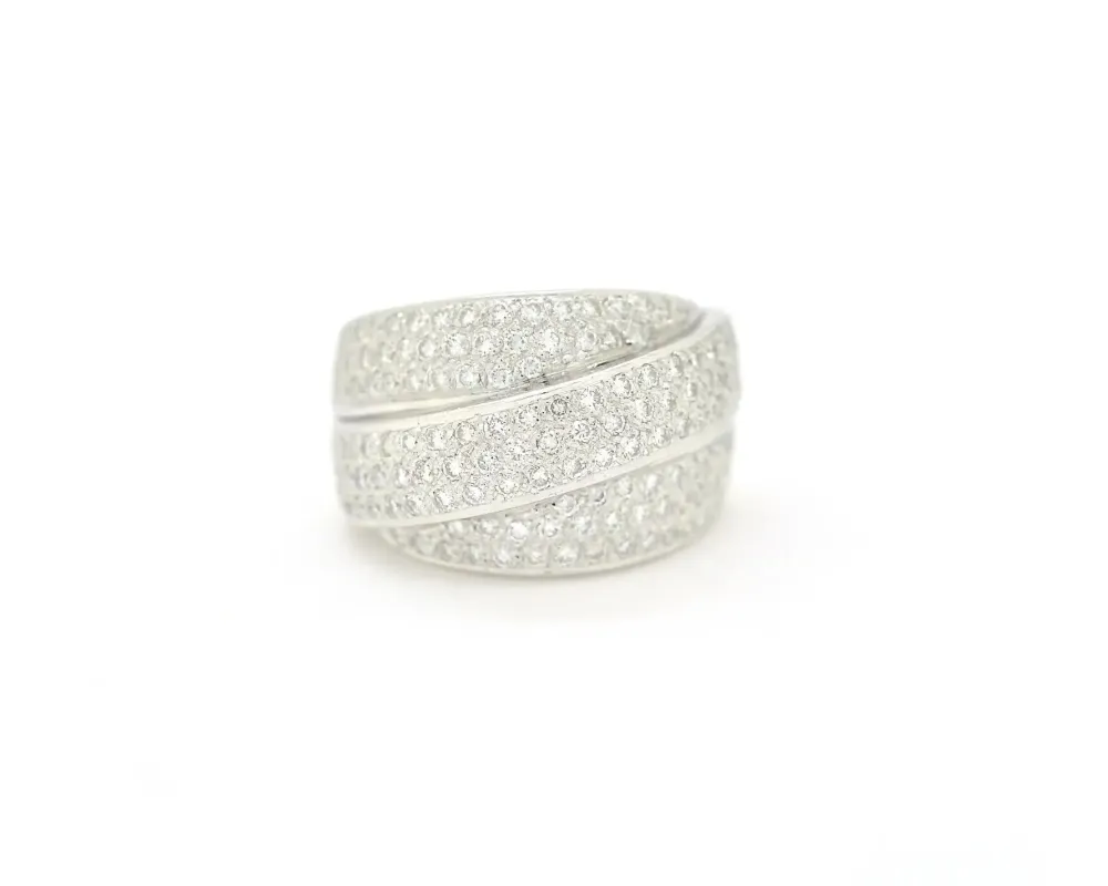 Bague bandeau tressée en or blanc 18 kt et diamants 1,40 ct made by 58 Facettes