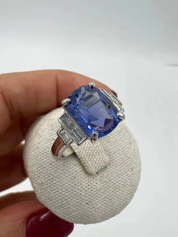 Bague de fiançailles - Saphir de Ceylan et diamants baguette en or blanc 18 carats sold by 58 Facettes product image thumbnail 3