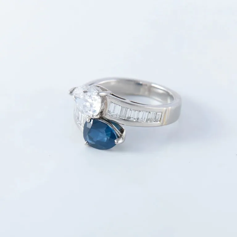 Bague toi & moi en platine saphir et diamant poire sold by 58 Facettes product image thumbnail 5