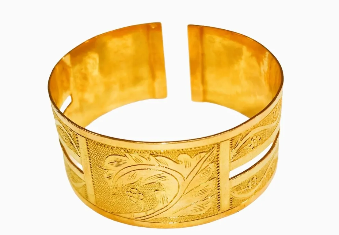 Bracelet manchette rigide en or jaune 18 carats sold by 58 Facettes