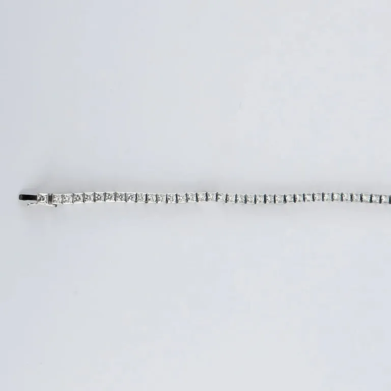 Bracelet ligne tennis en or blanc 18 carats et diamants sold by 58 Facettes product image thumbnail 4